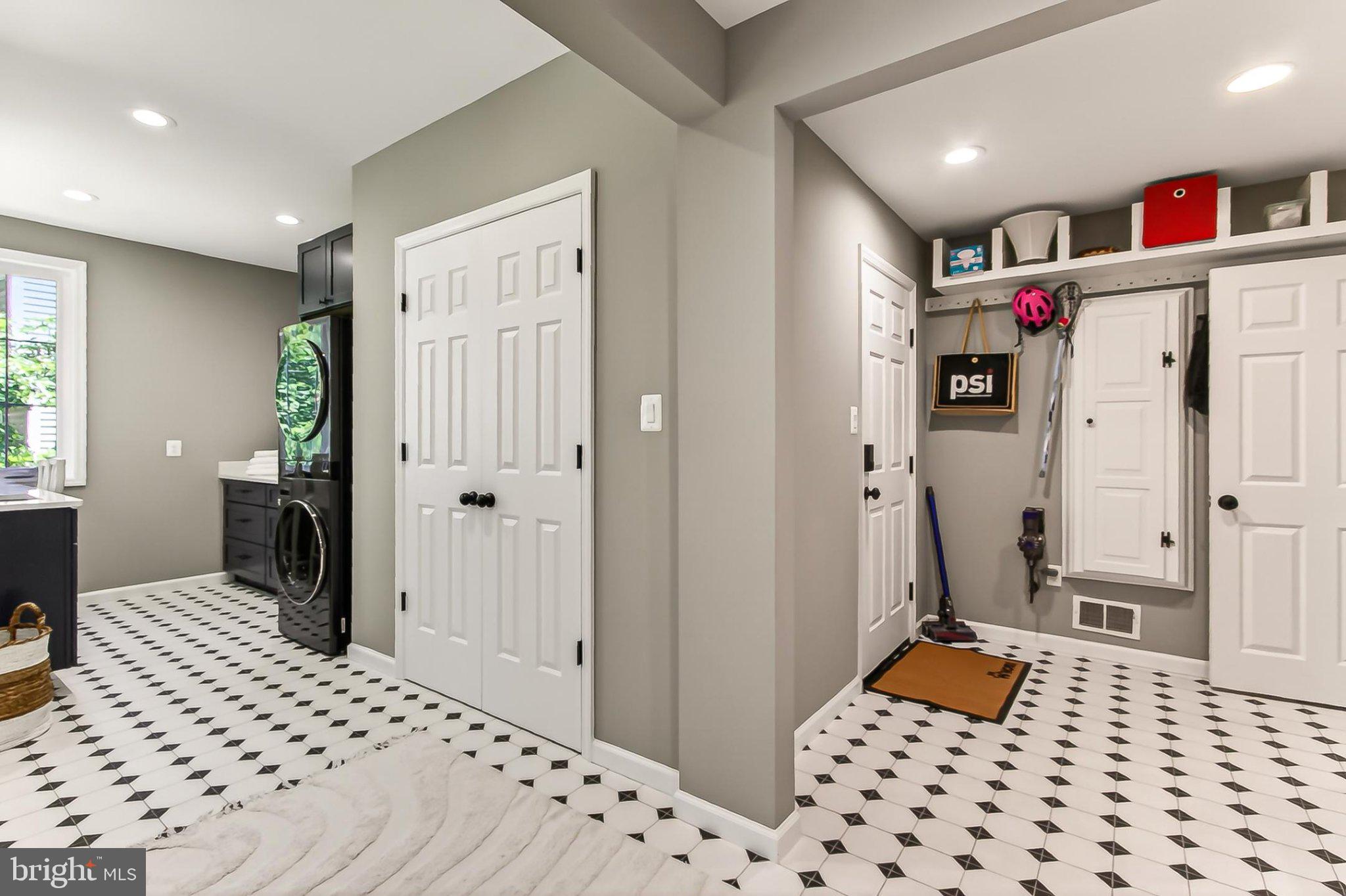 LAKEWOOD HILLS - Residential