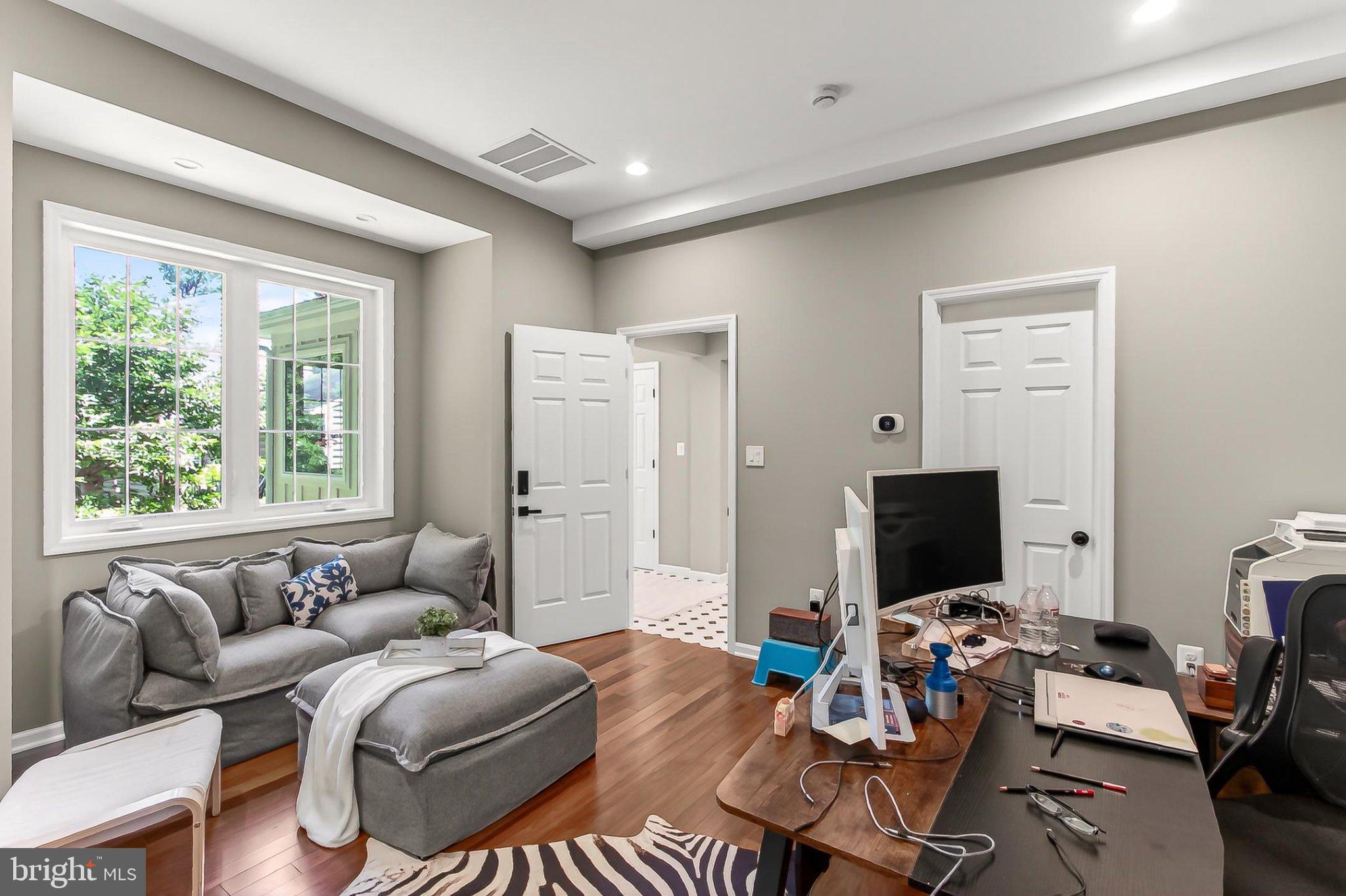 LAKEWOOD HILLS - Residential