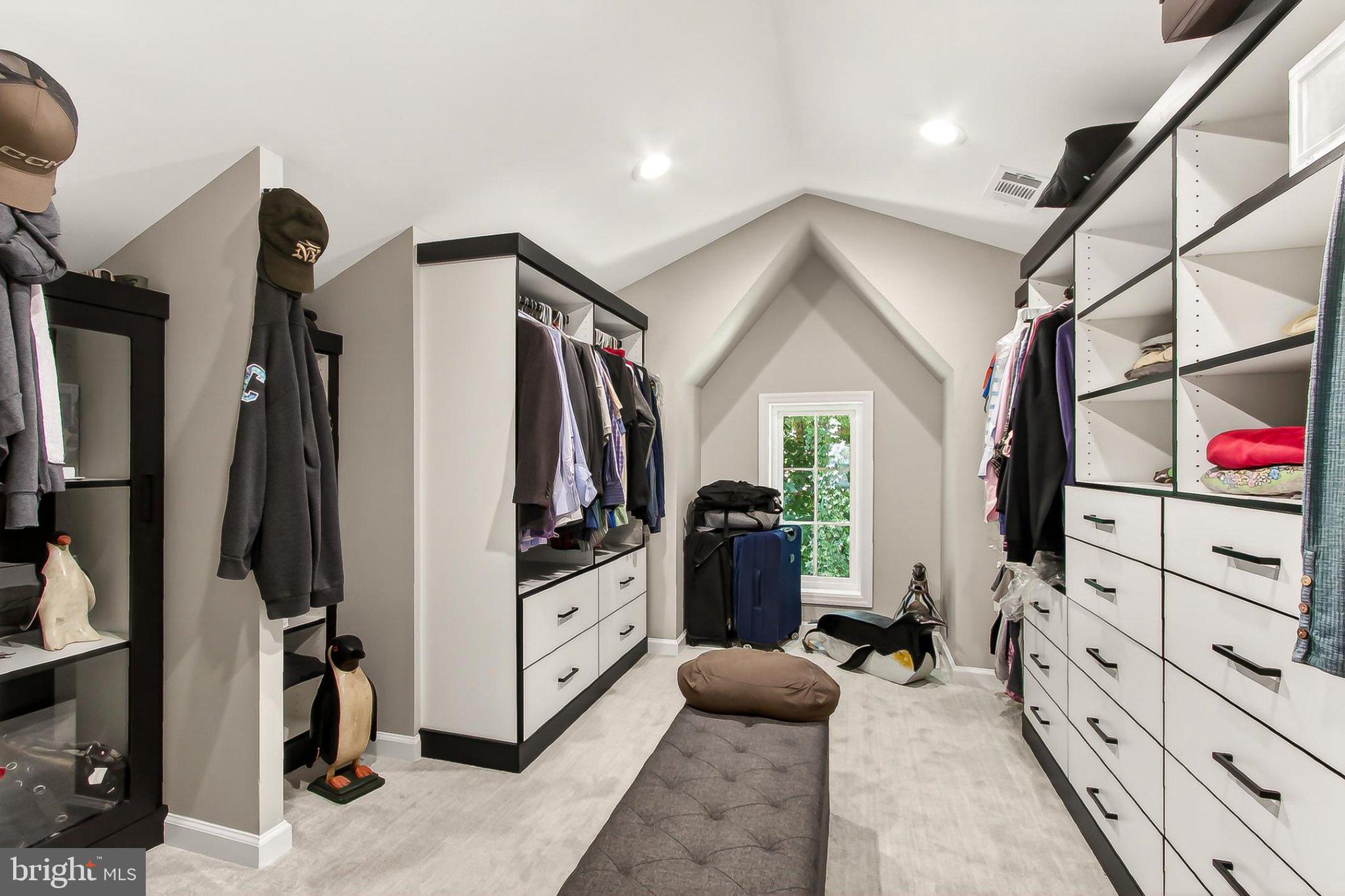 LAKEWOOD HILLS - Residential