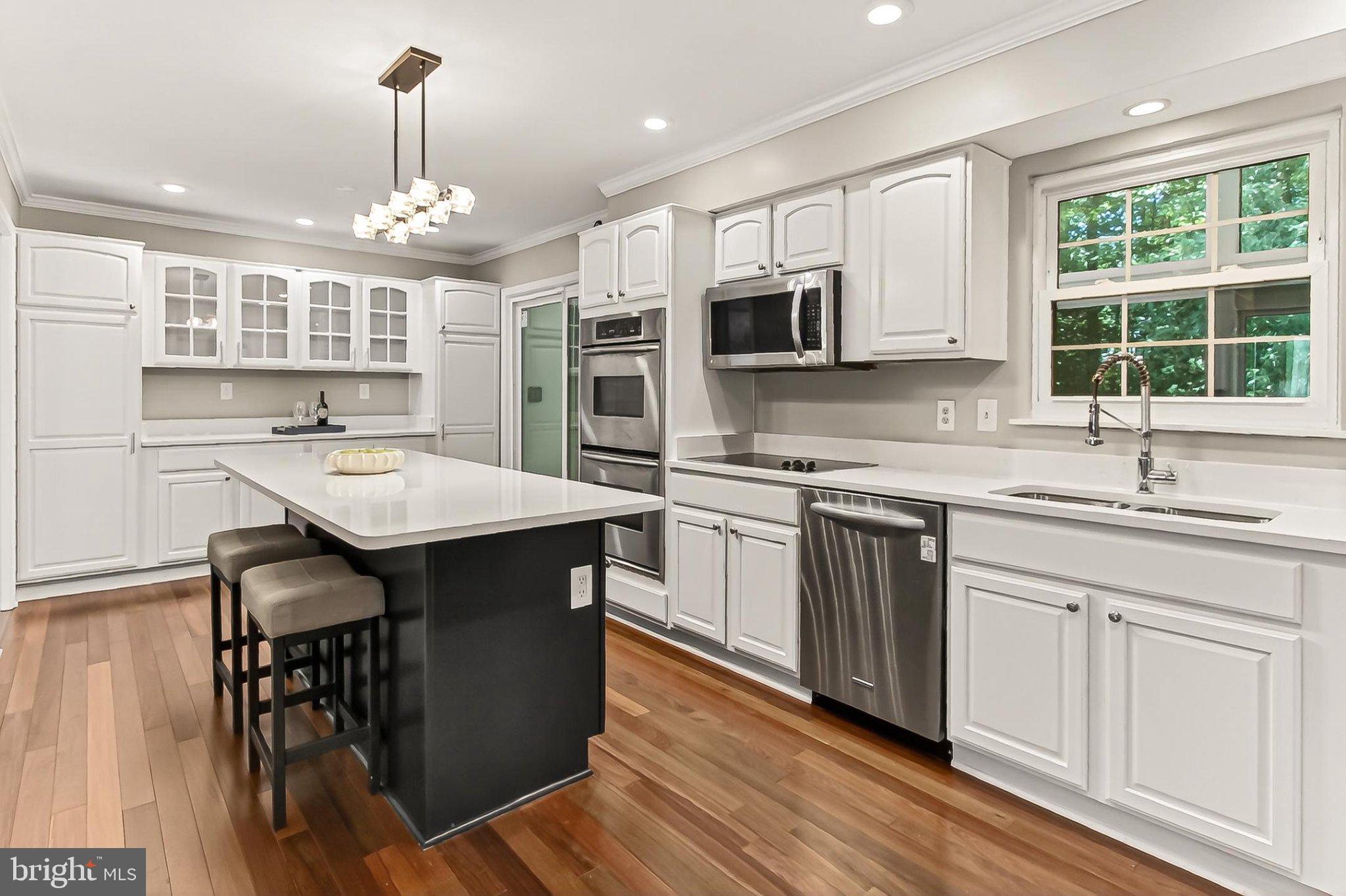 LAKEWOOD HILLS - Residential