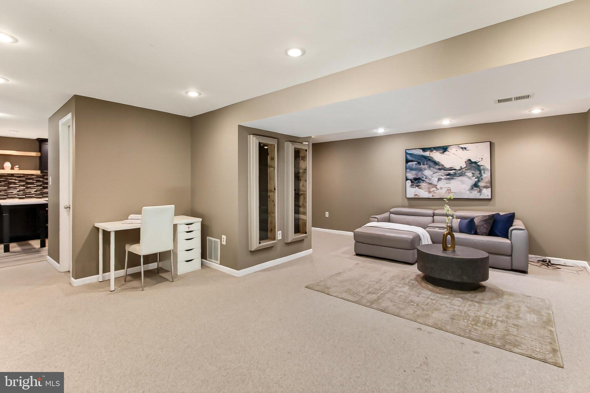 LAKEWOOD HILLS - Residential