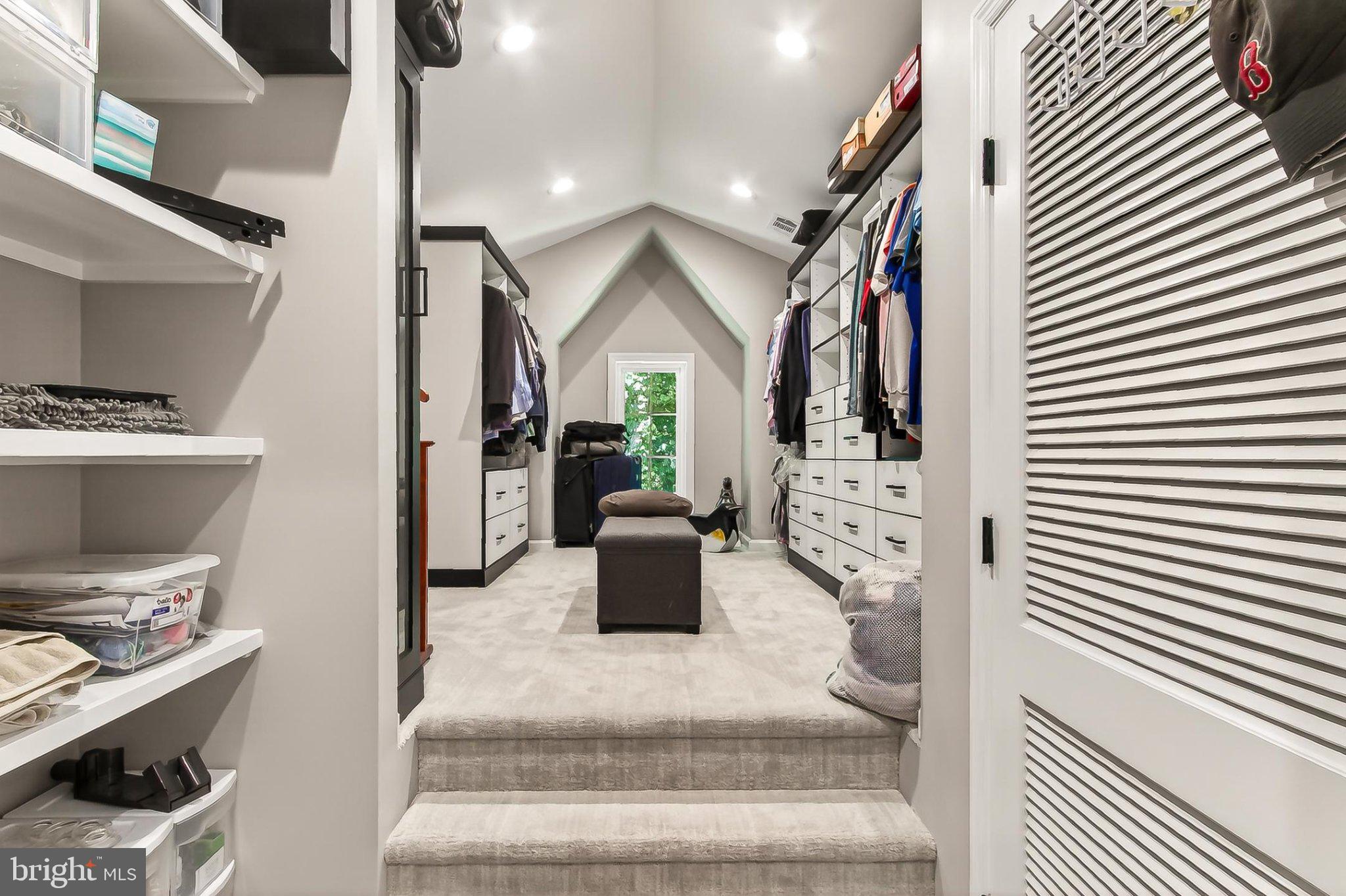 LAKEWOOD HILLS - Residential