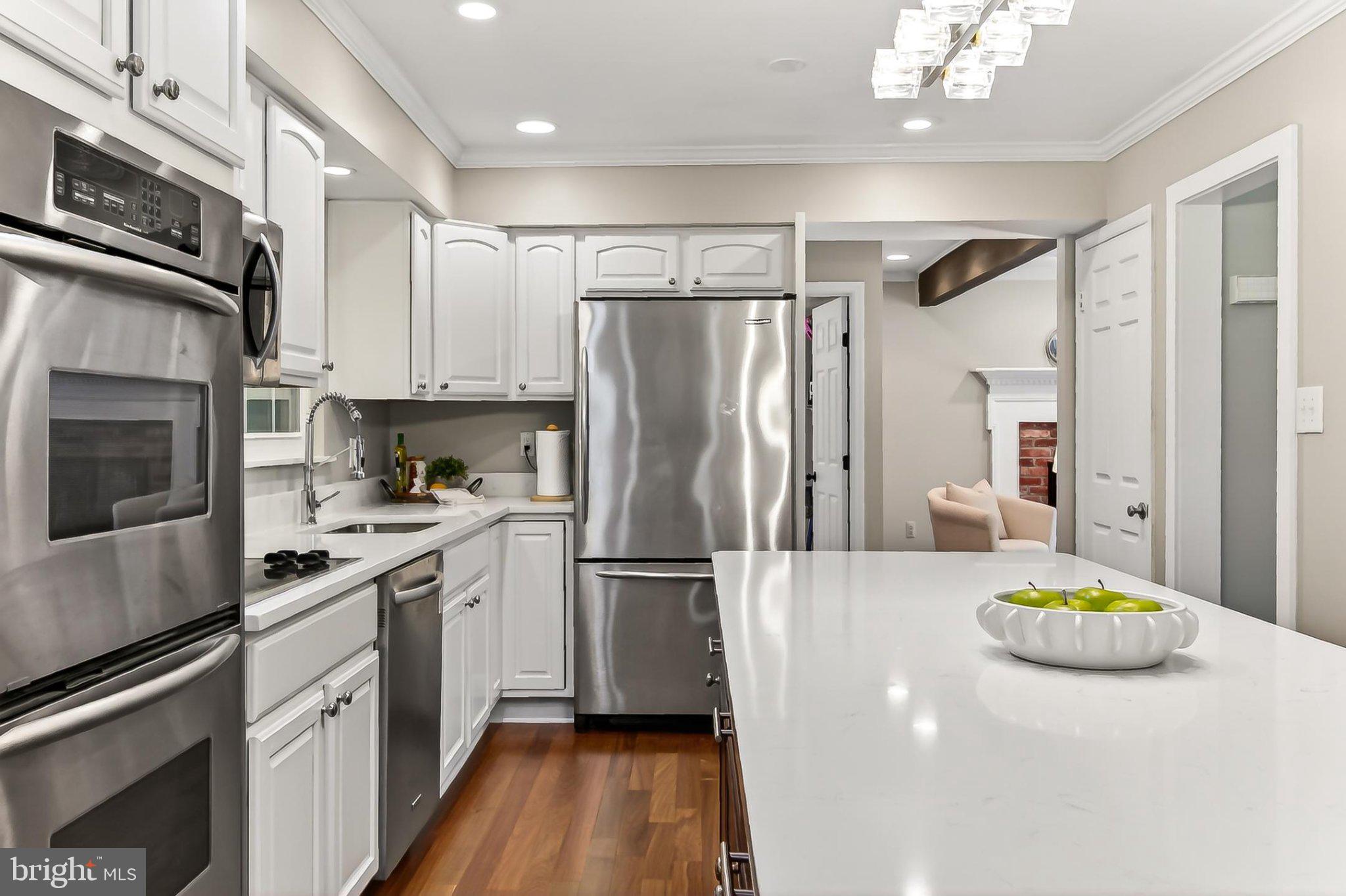 LAKEWOOD HILLS - Residential