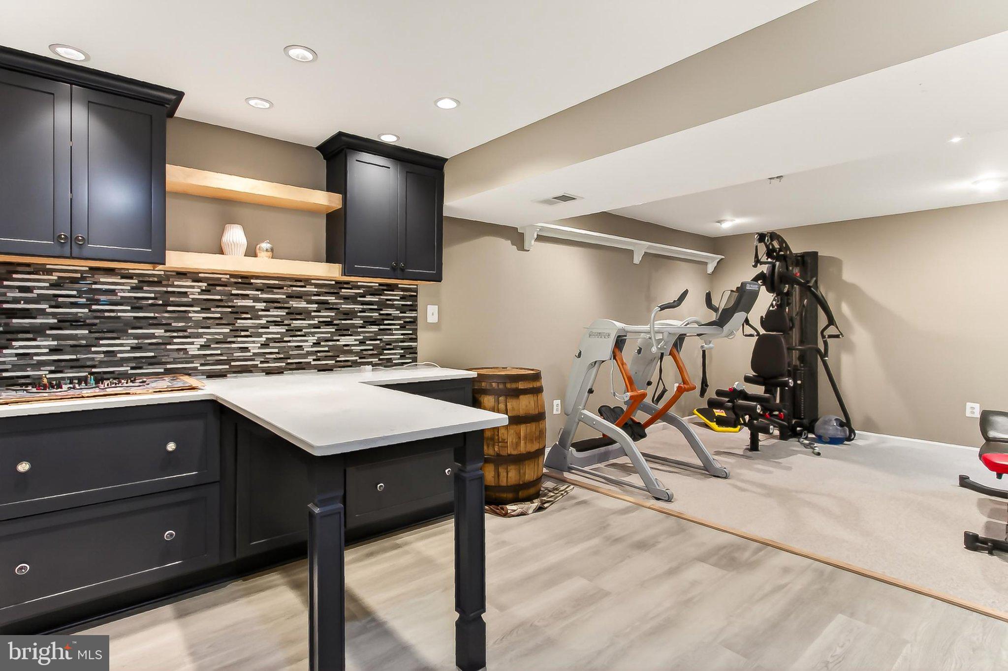 LAKEWOOD HILLS - Residential