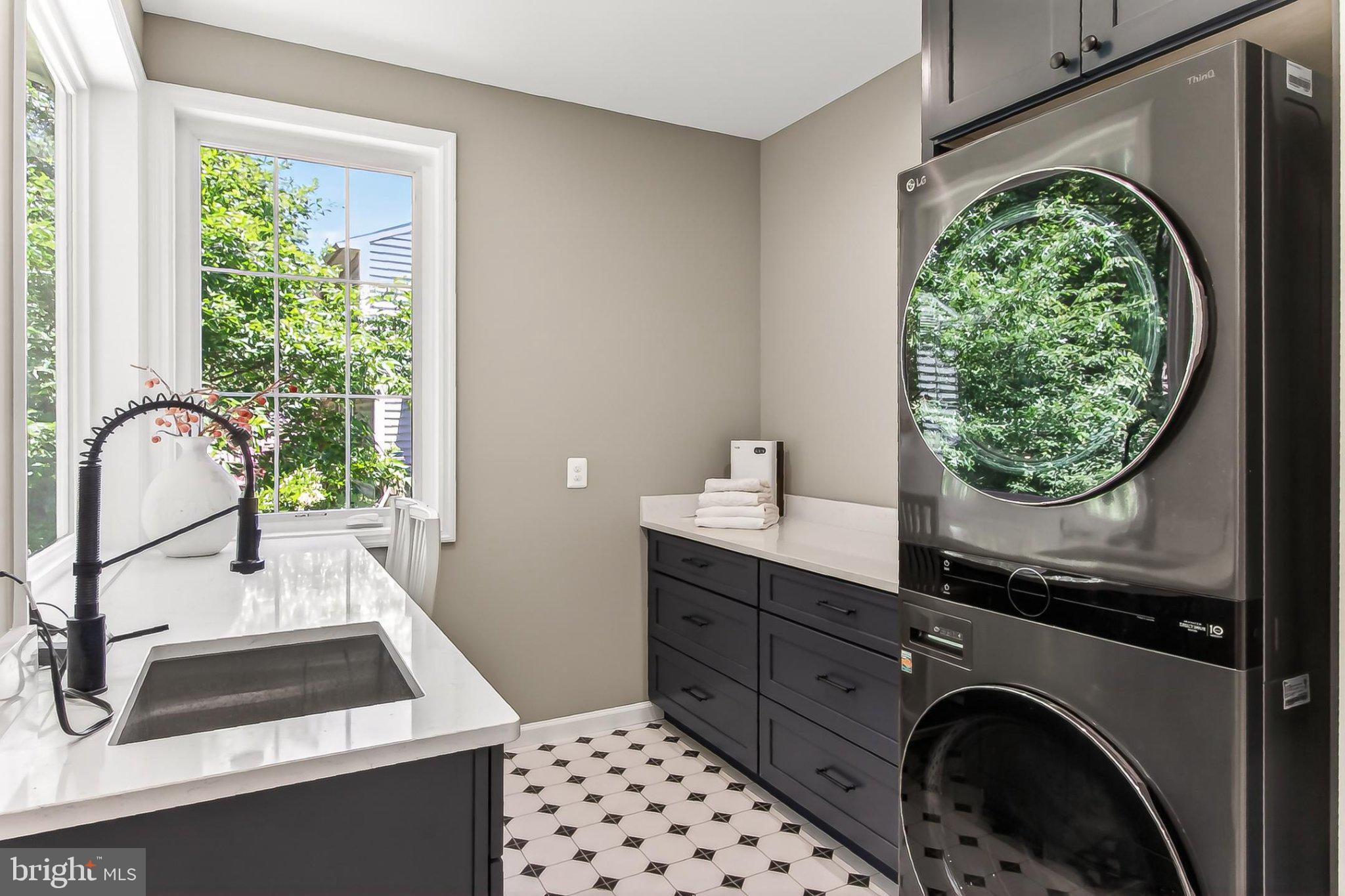 LAKEWOOD HILLS - Residential