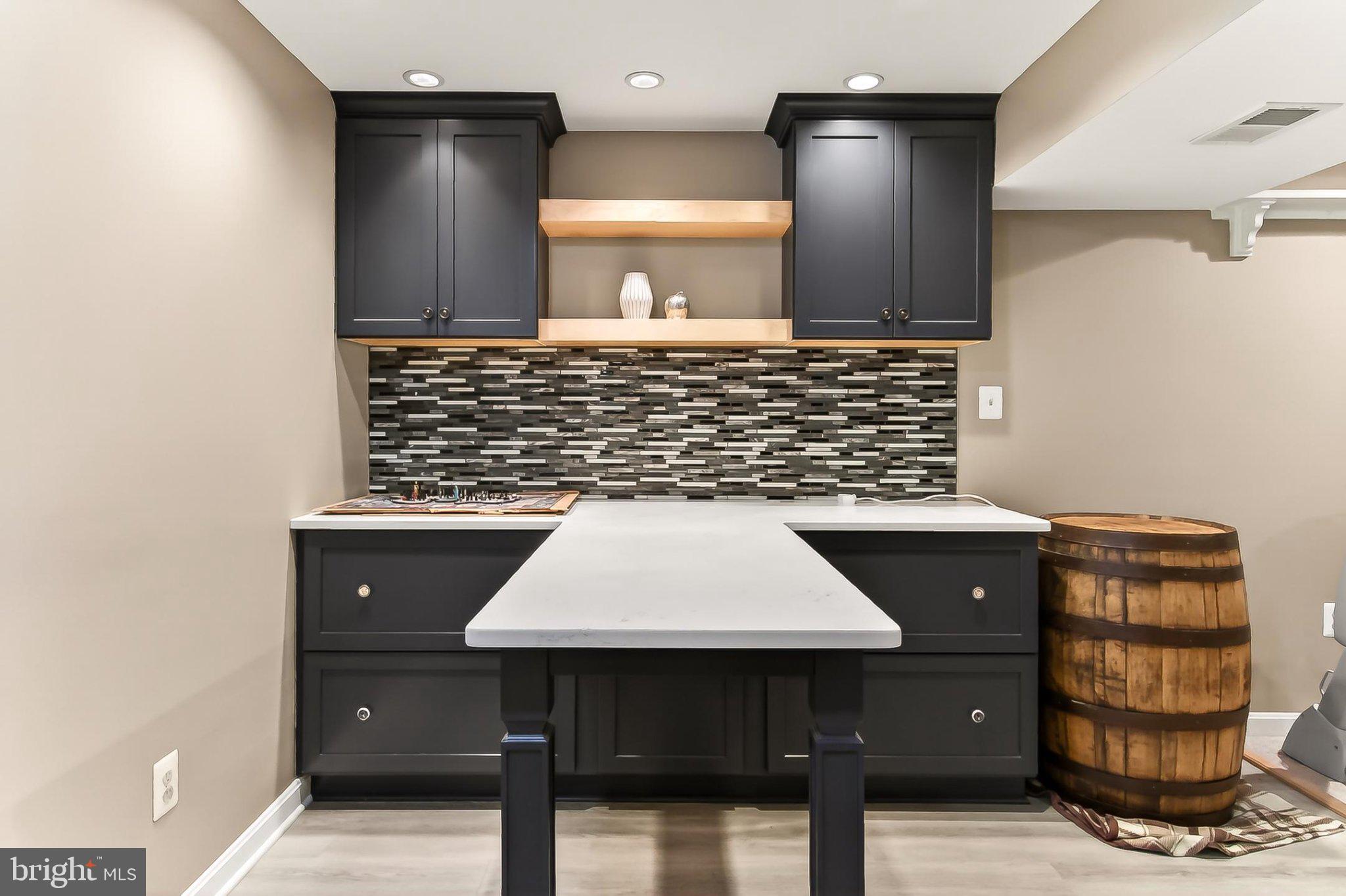 LAKEWOOD HILLS - Residential