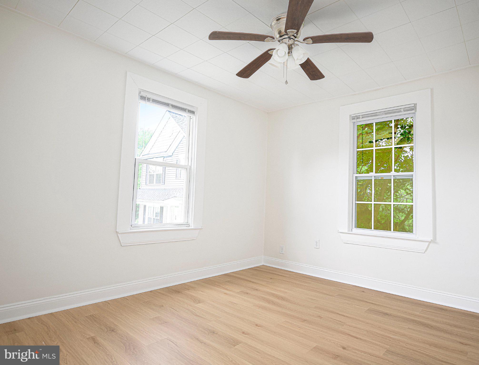 FULLERTON HEIGHTS - Residential