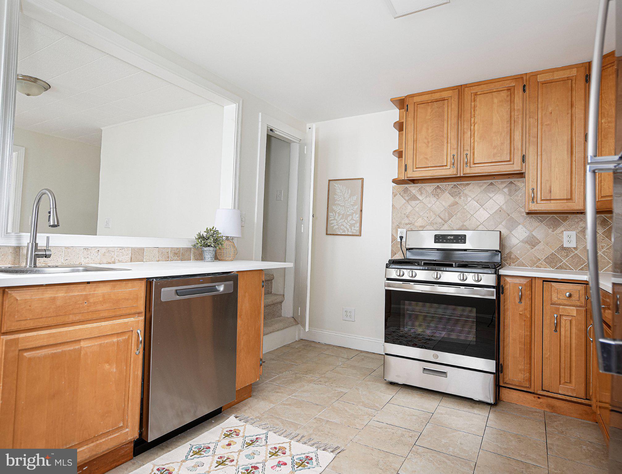 FULLERTON HEIGHTS - Residential