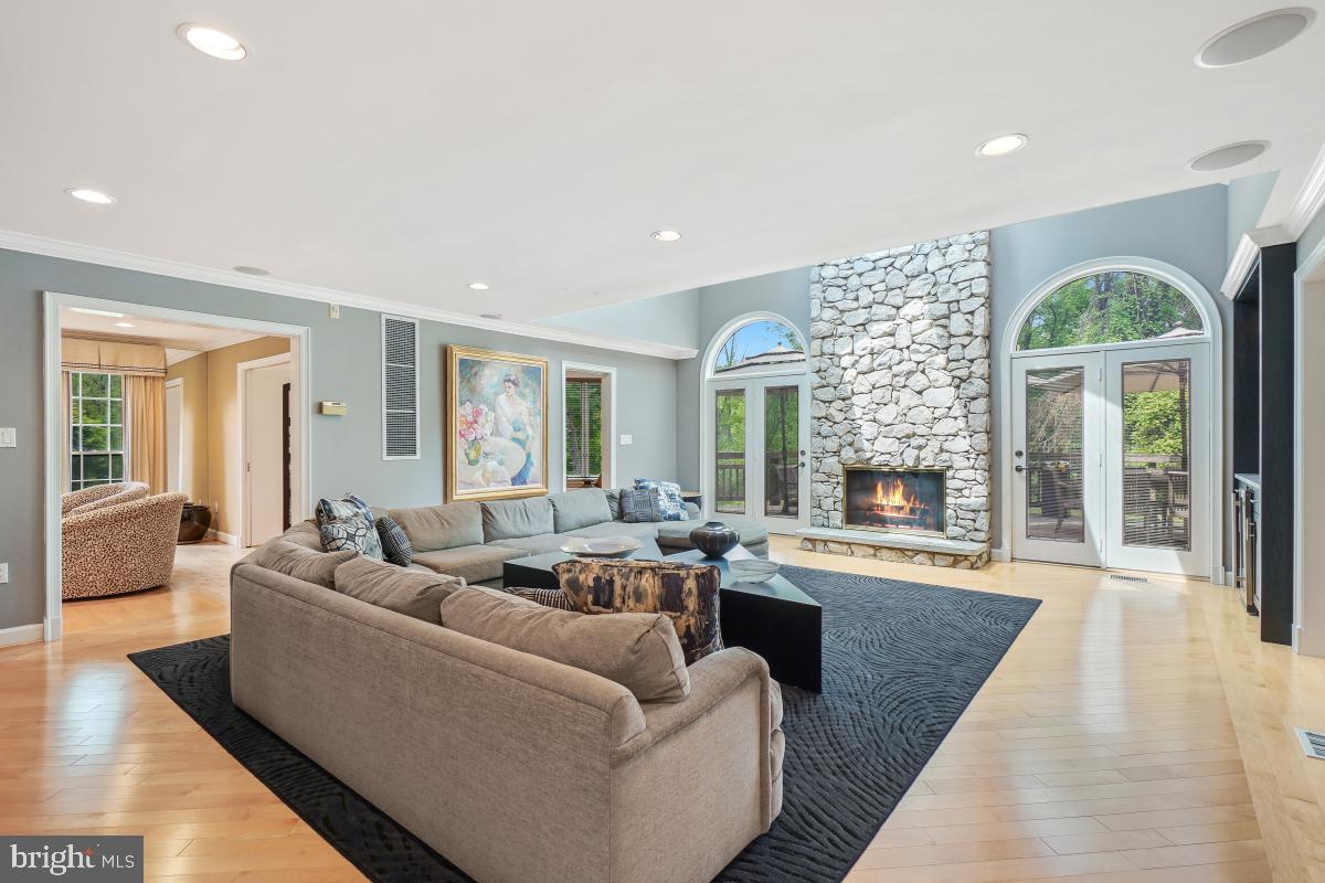 POTOMAC COMMONS - Residential