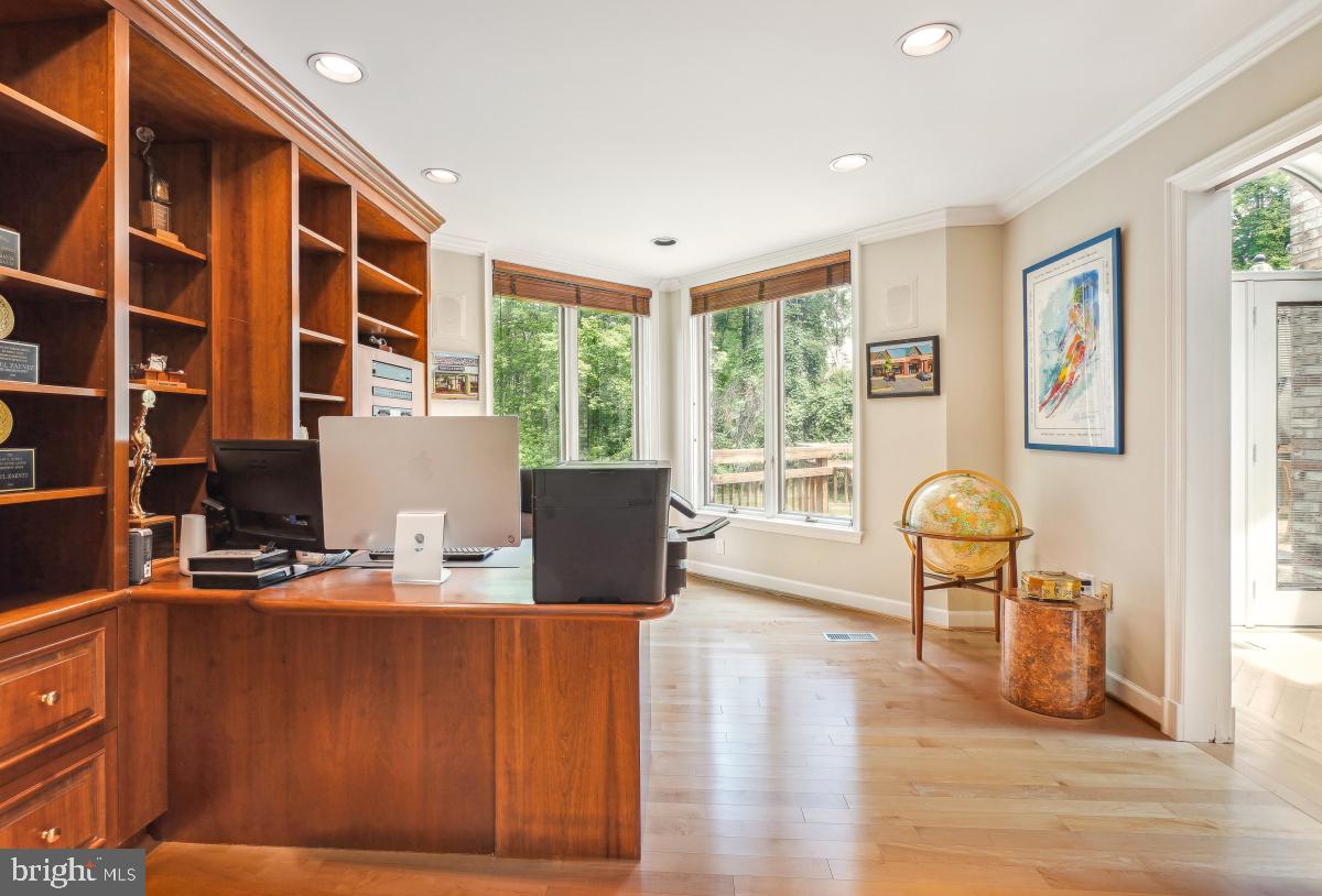 POTOMAC COMMONS - Residential