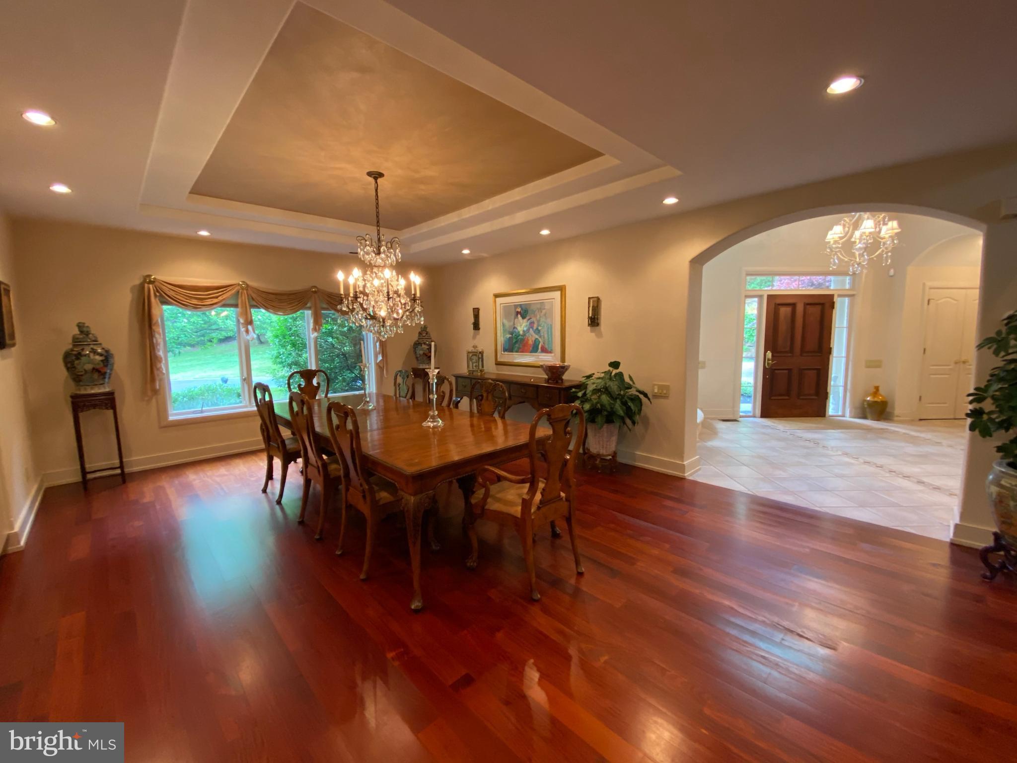 MEADOW BROOK - Residential
