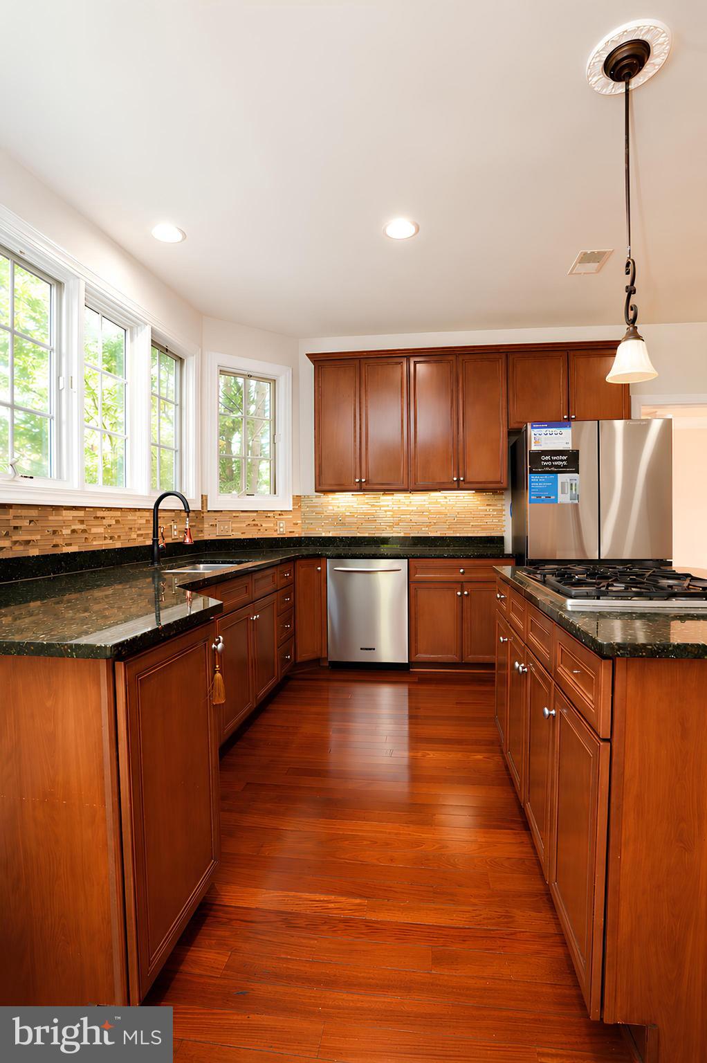 BROADLANDS - Residential