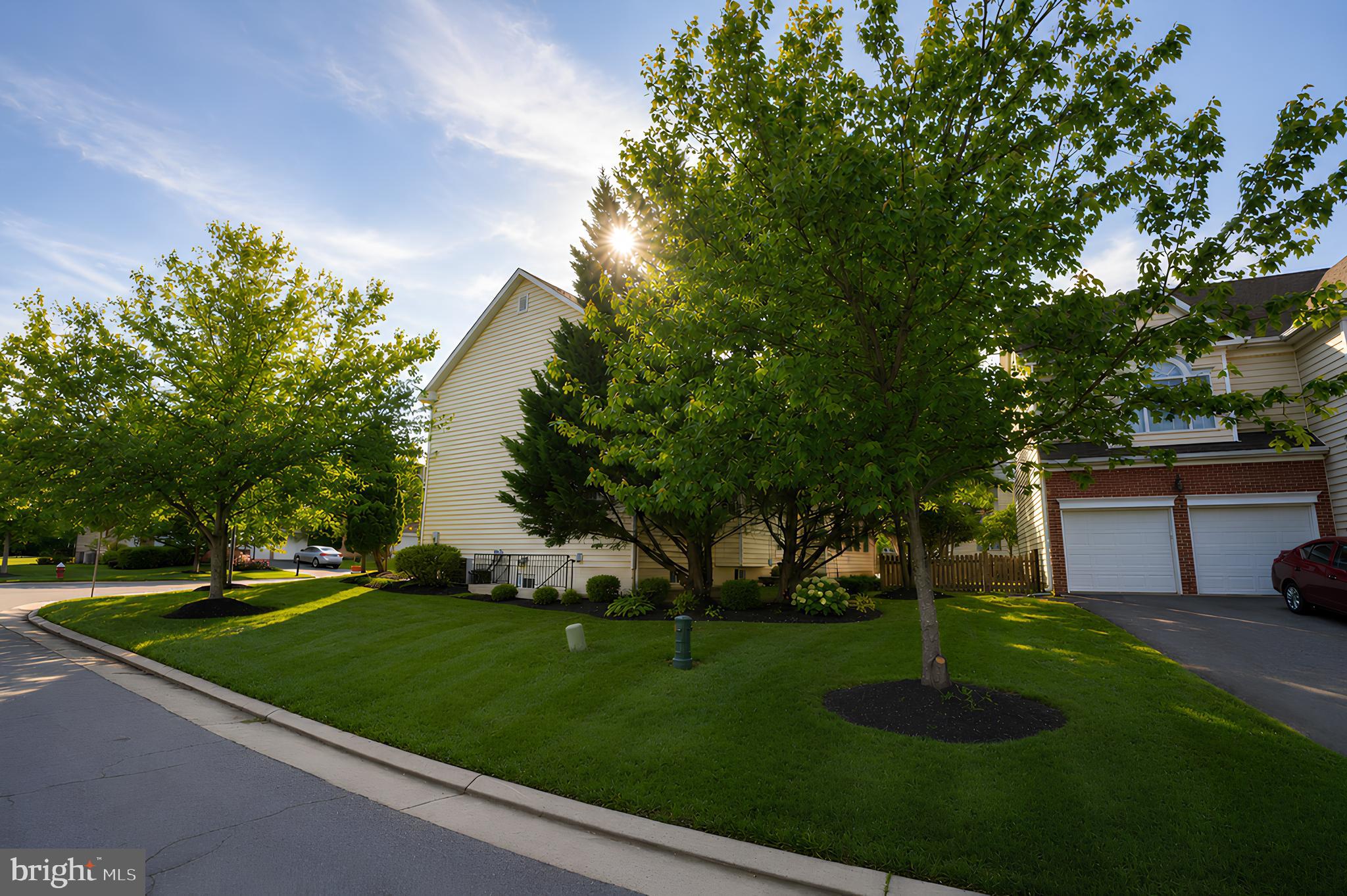 BROADLANDS - Residential