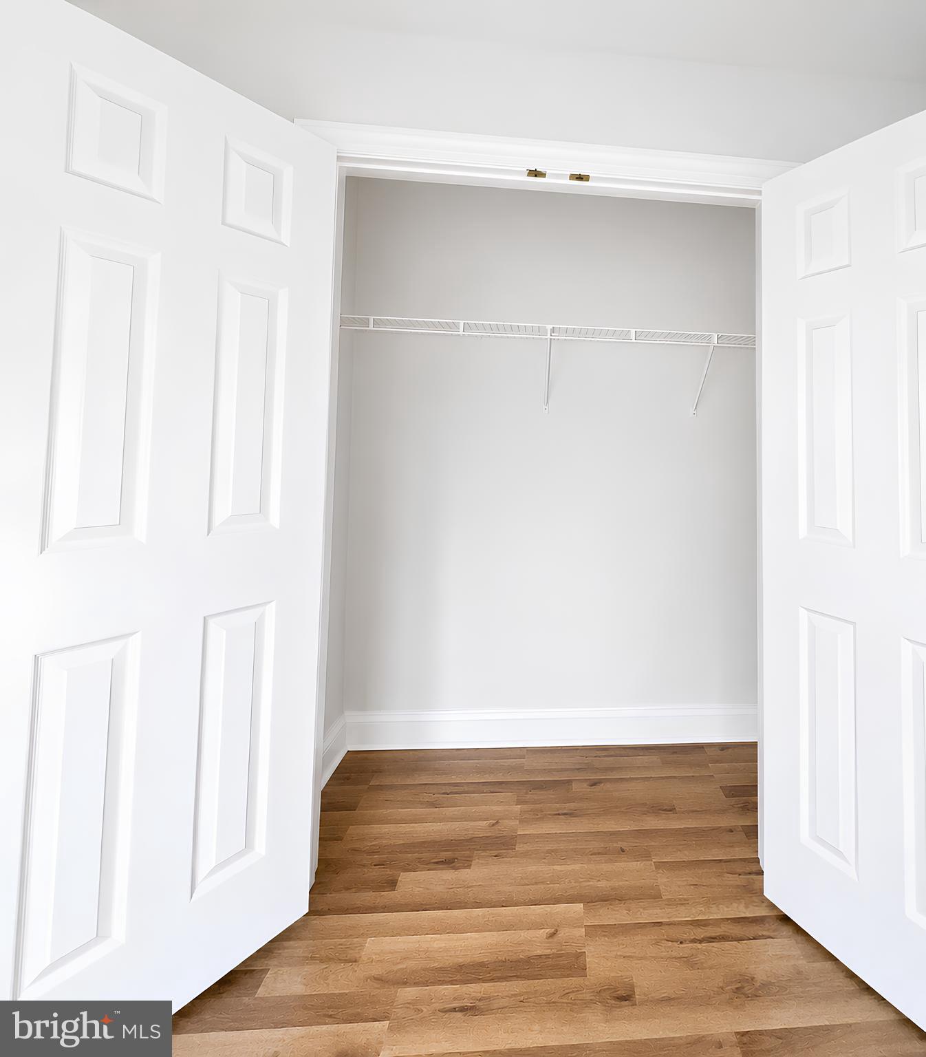 BROADLANDS - Residential