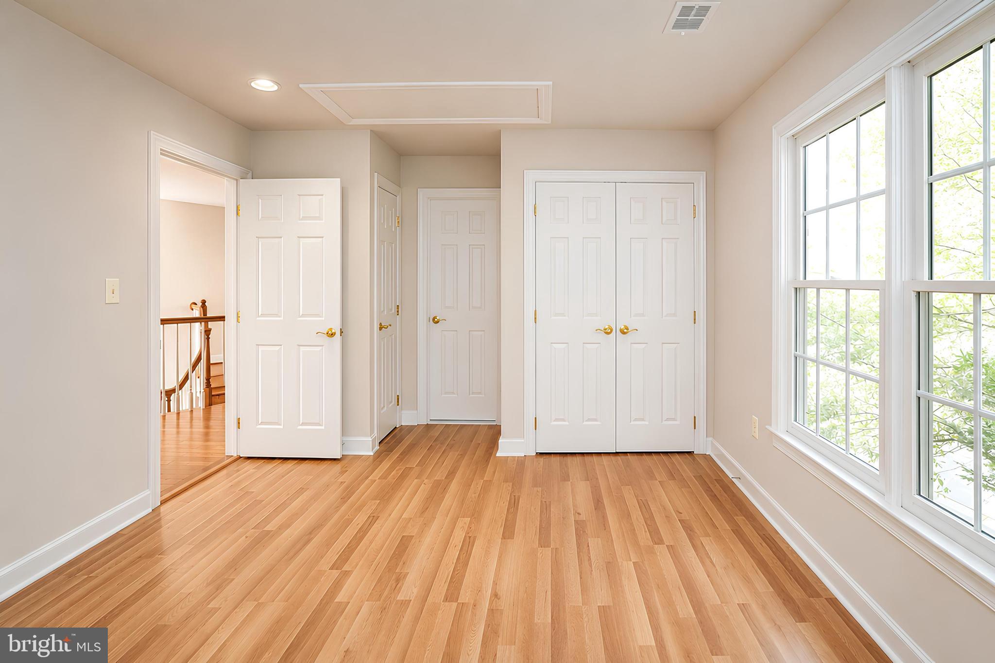 BROADLANDS - Residential