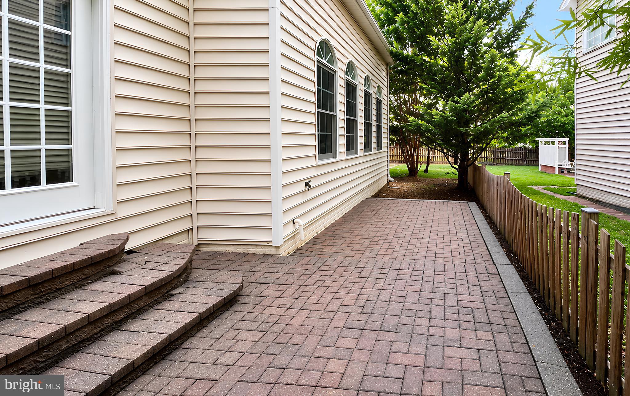 BROADLANDS - Residential