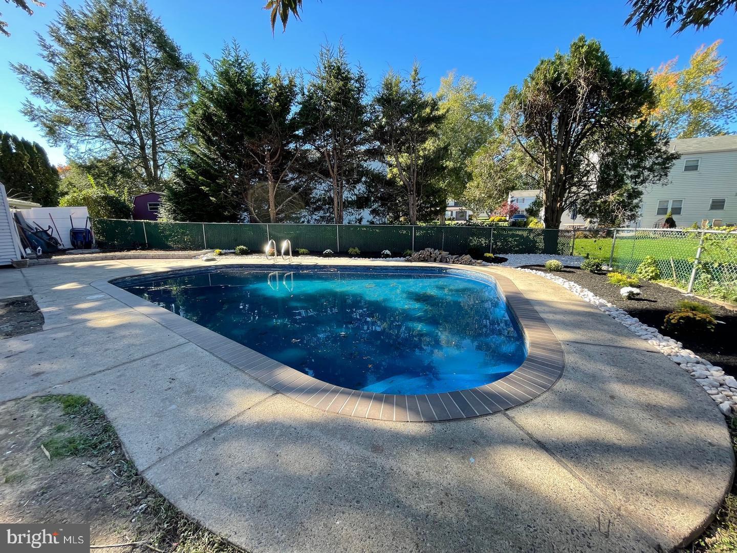 GLEN VIEW PARK - Residential