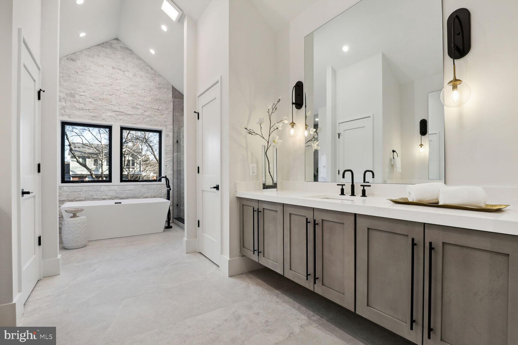 KENT GARDENS - Residential