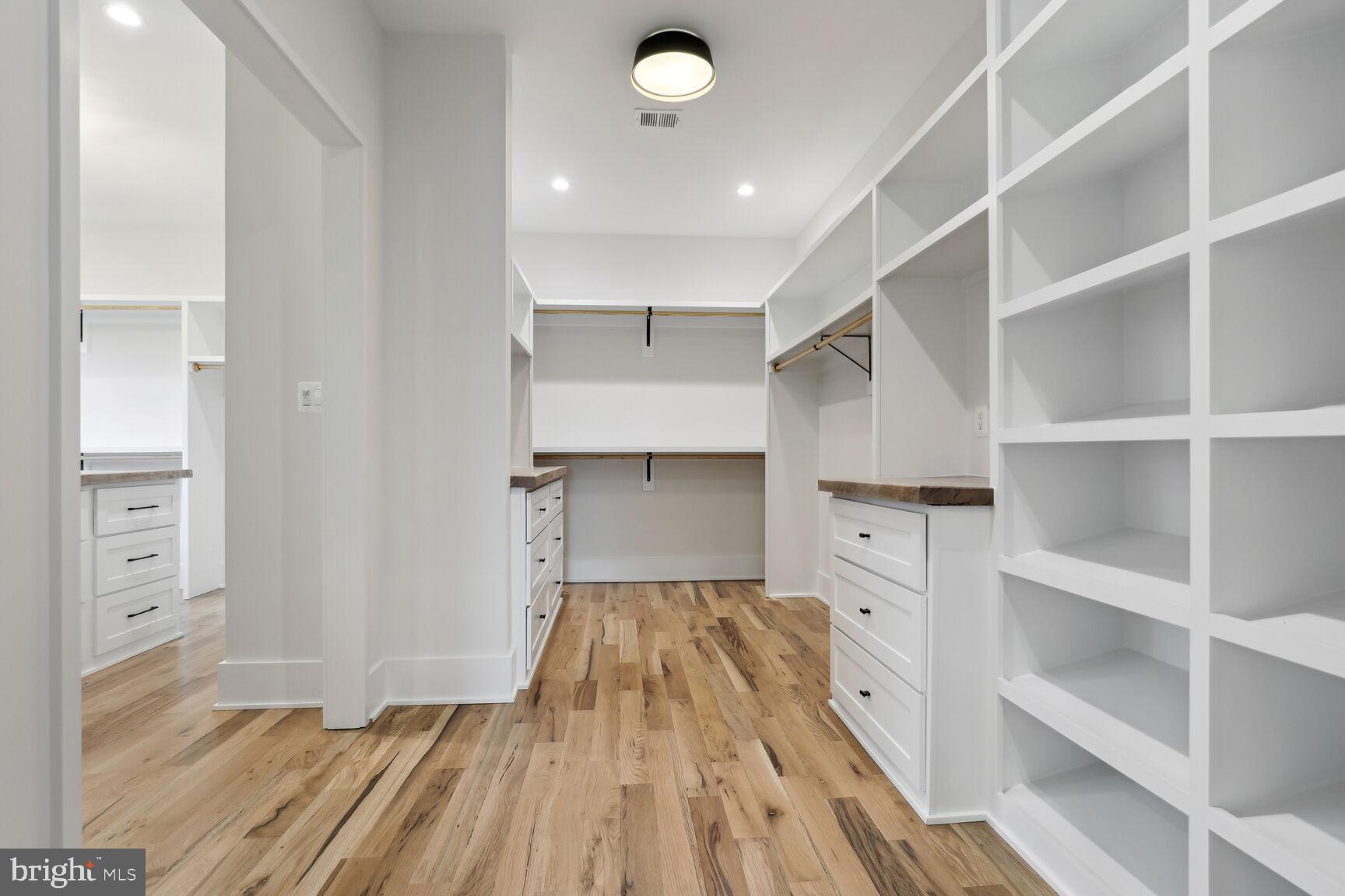 KENT GARDENS - Residential