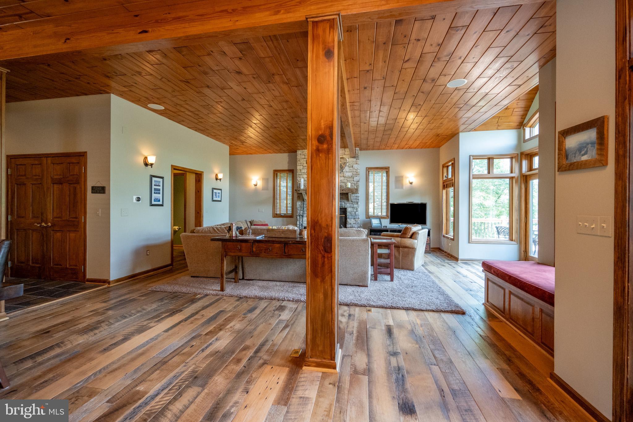 BOULDER RIDGE - Residential