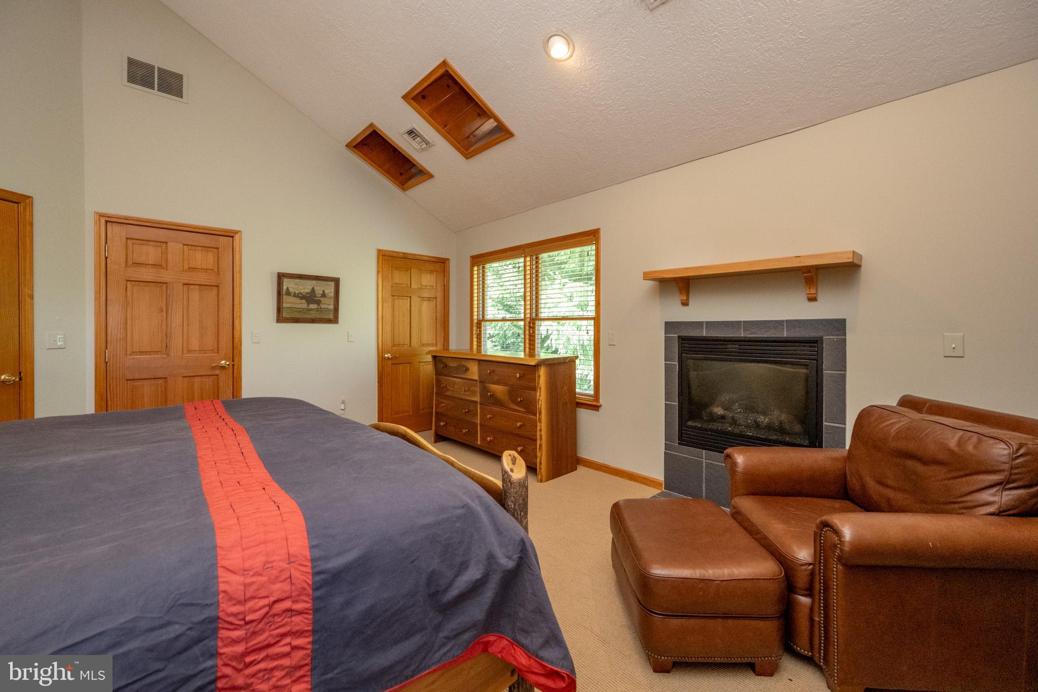 BOULDER RIDGE - Residential