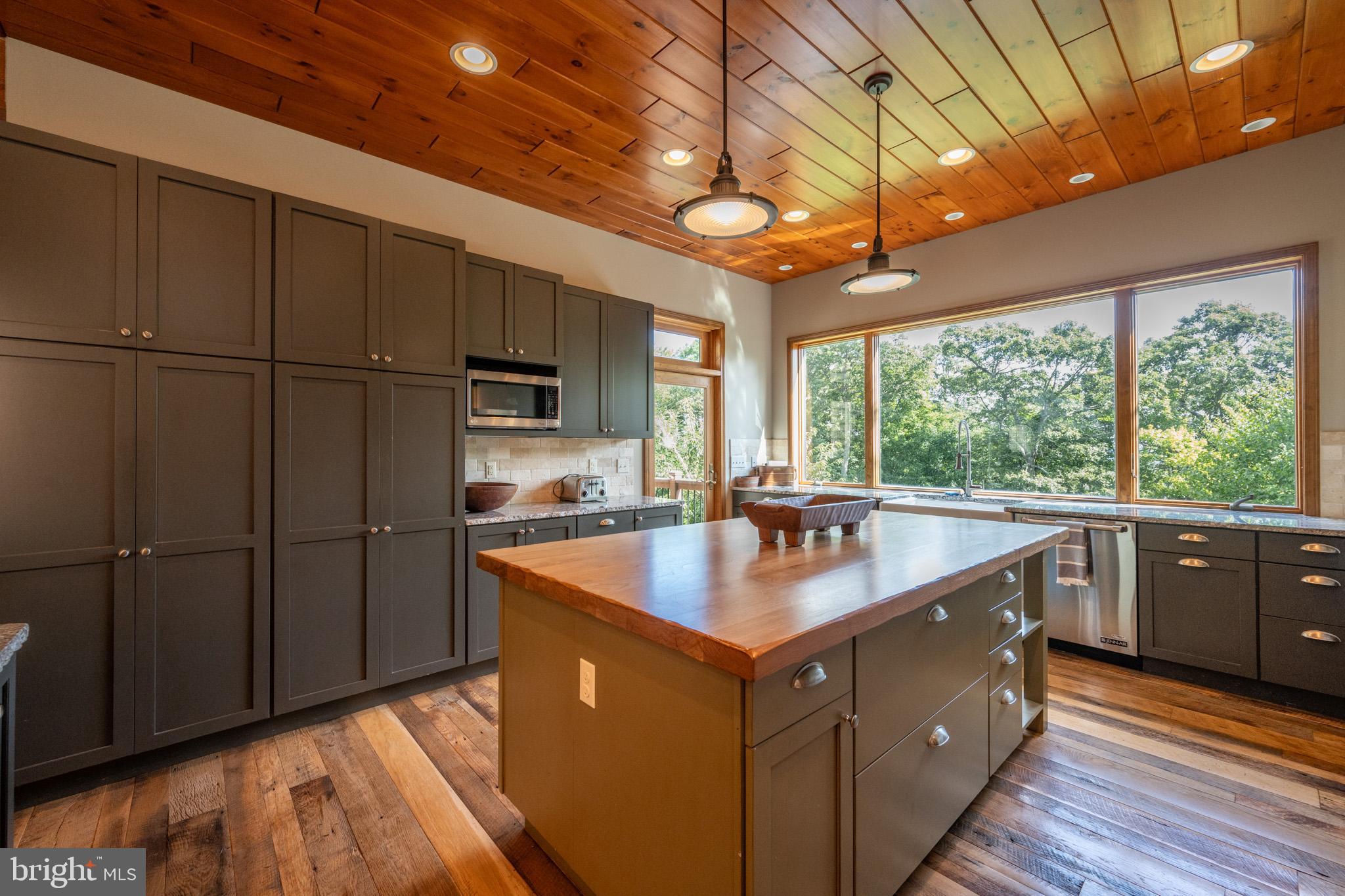 BOULDER RIDGE - Residential