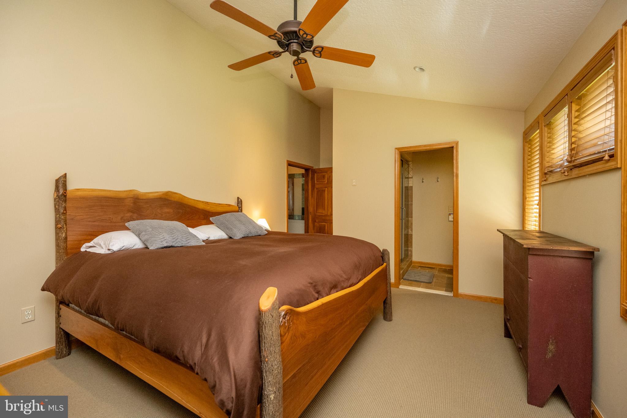 BOULDER RIDGE - Residential