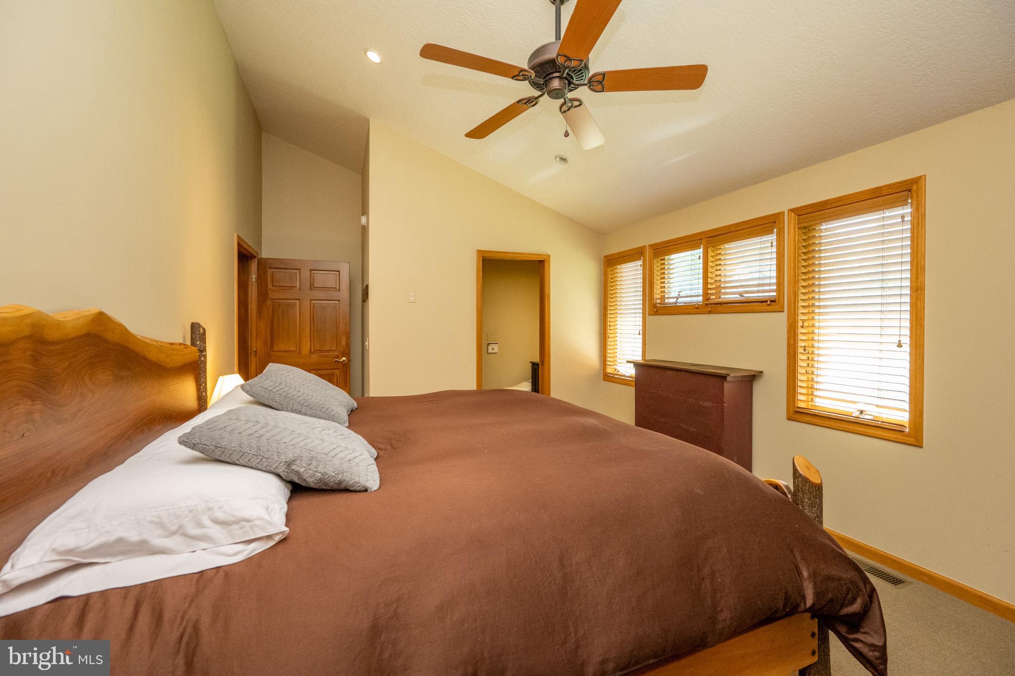 BOULDER RIDGE - Residential