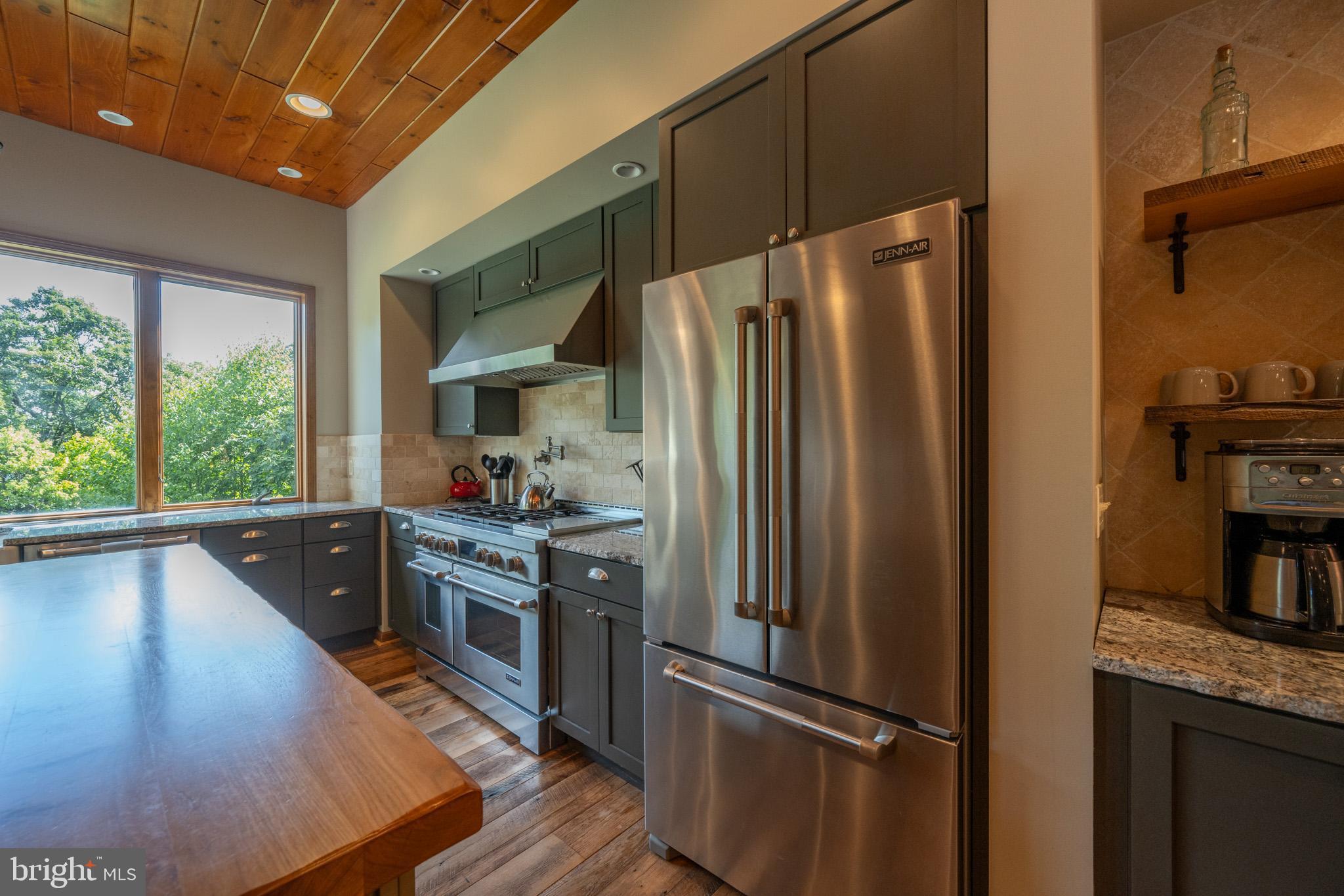 BOULDER RIDGE - Residential