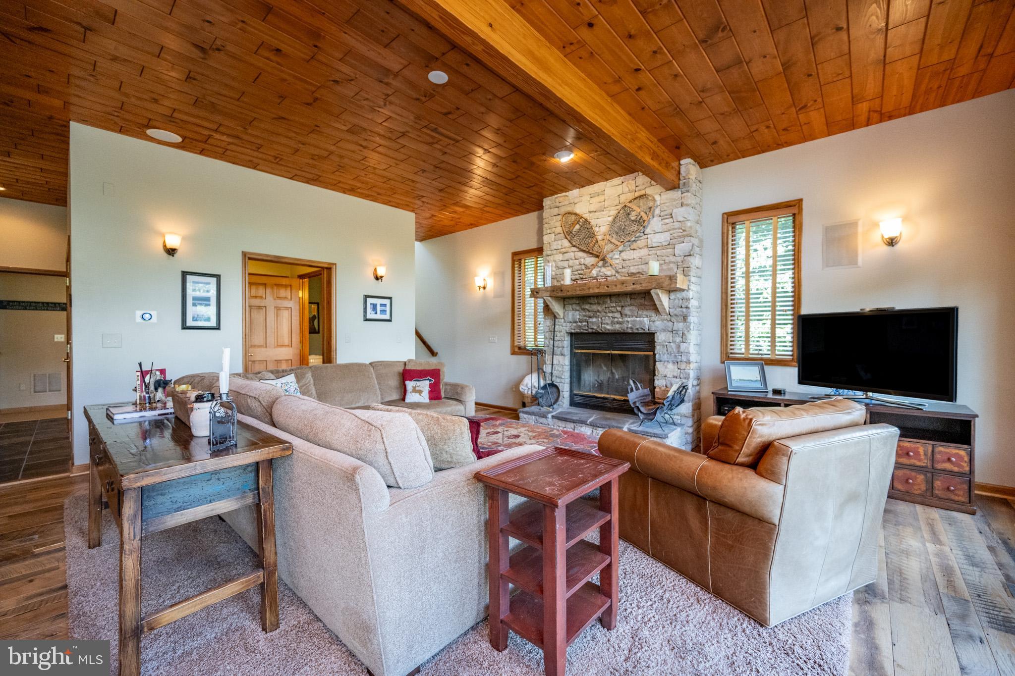 BOULDER RIDGE - Residential