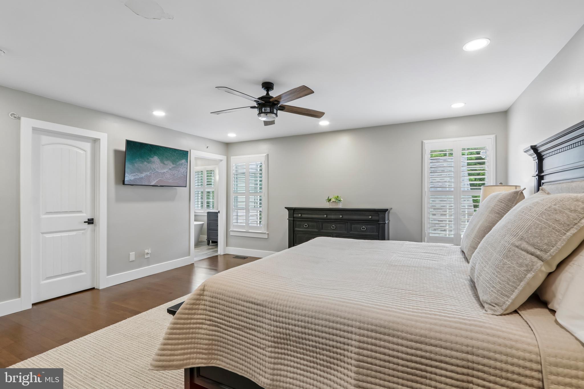 NEW BRITAIN WALK - Residential
