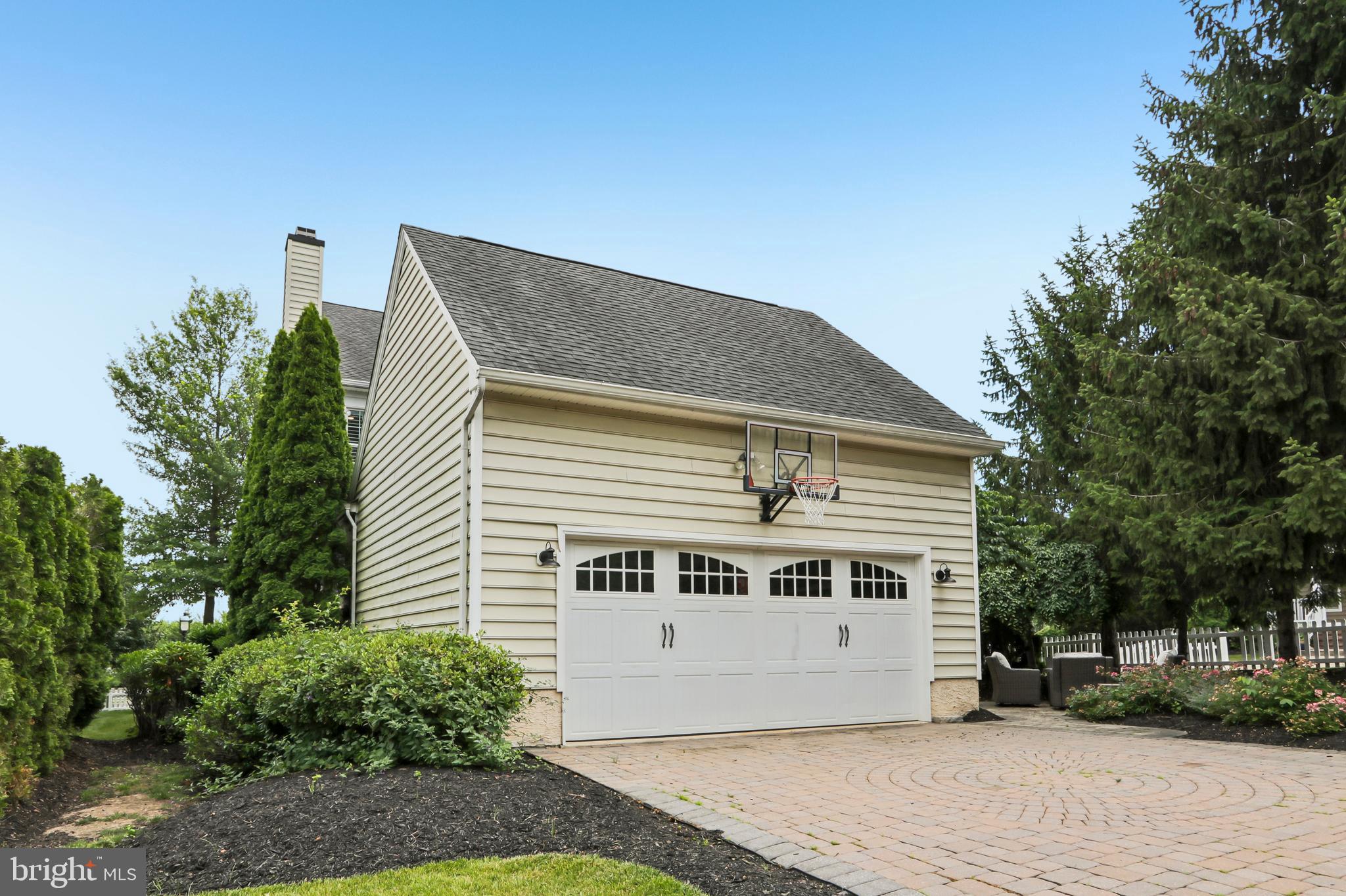 NEW BRITAIN WALK - Residential