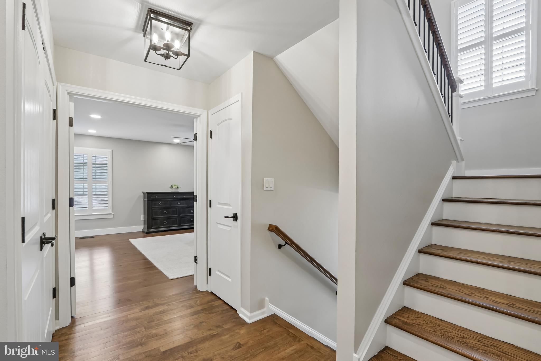 NEW BRITAIN WALK - Residential
