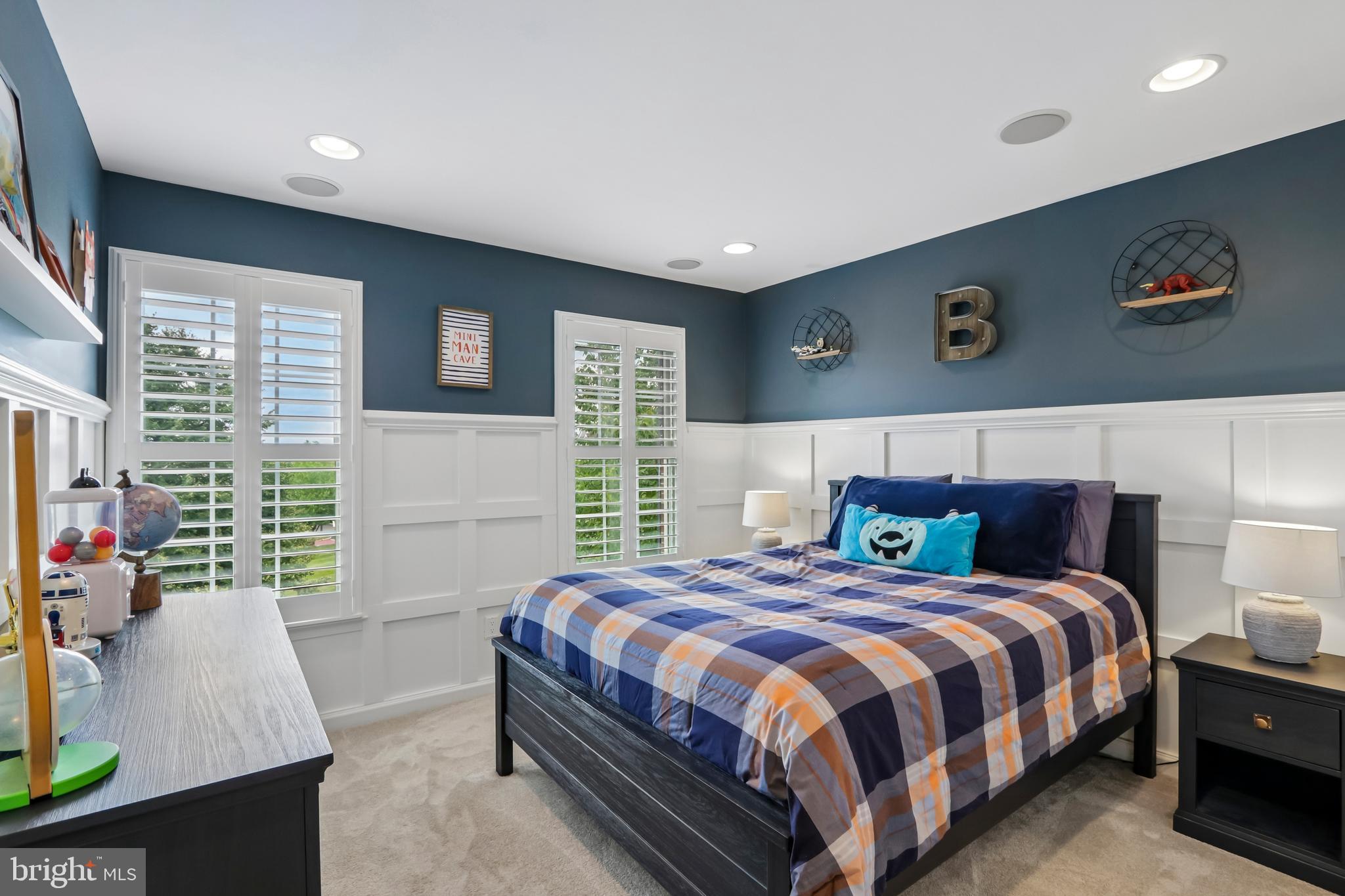 NEW BRITAIN WALK - Residential