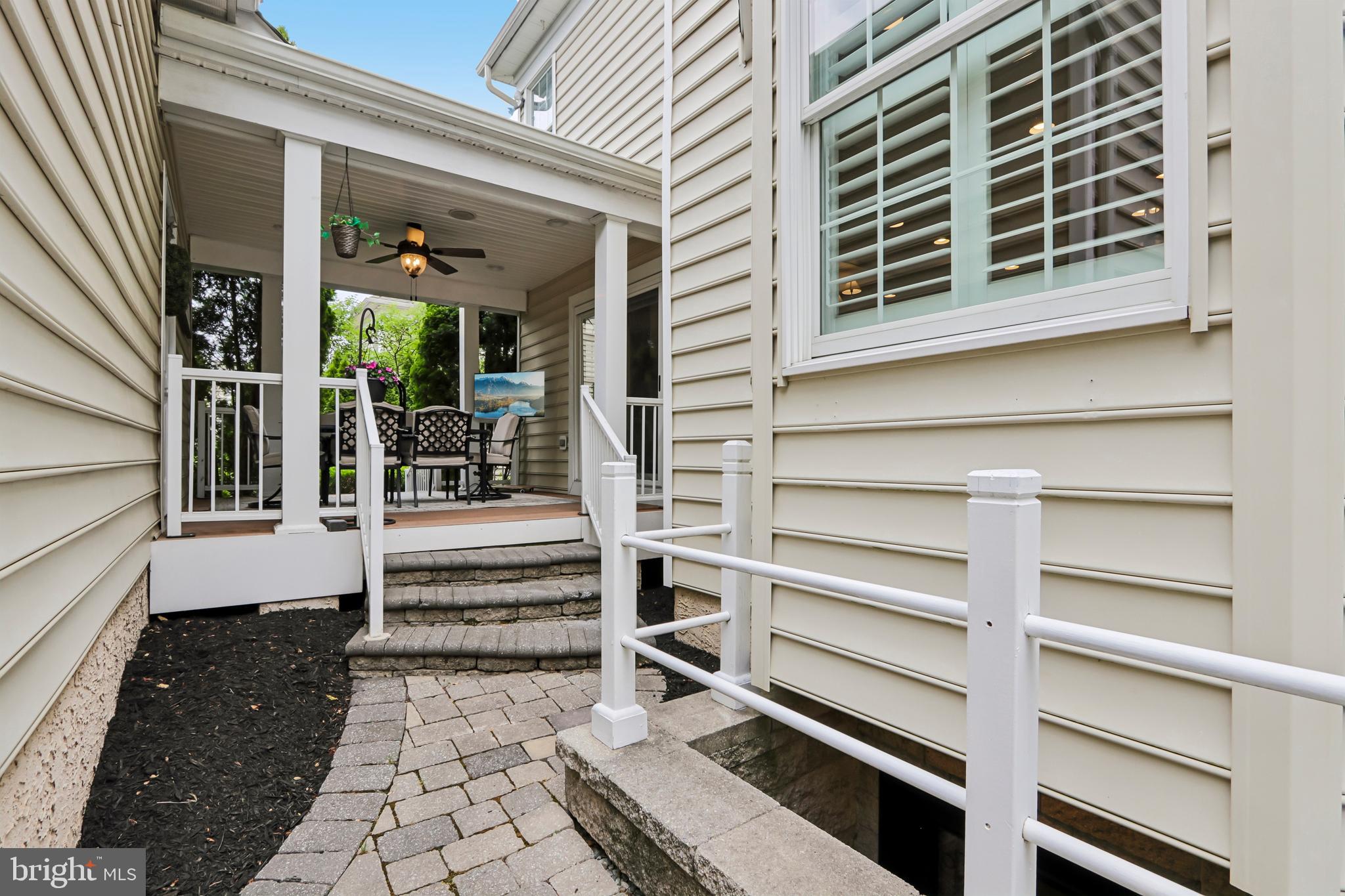 NEW BRITAIN WALK - Residential