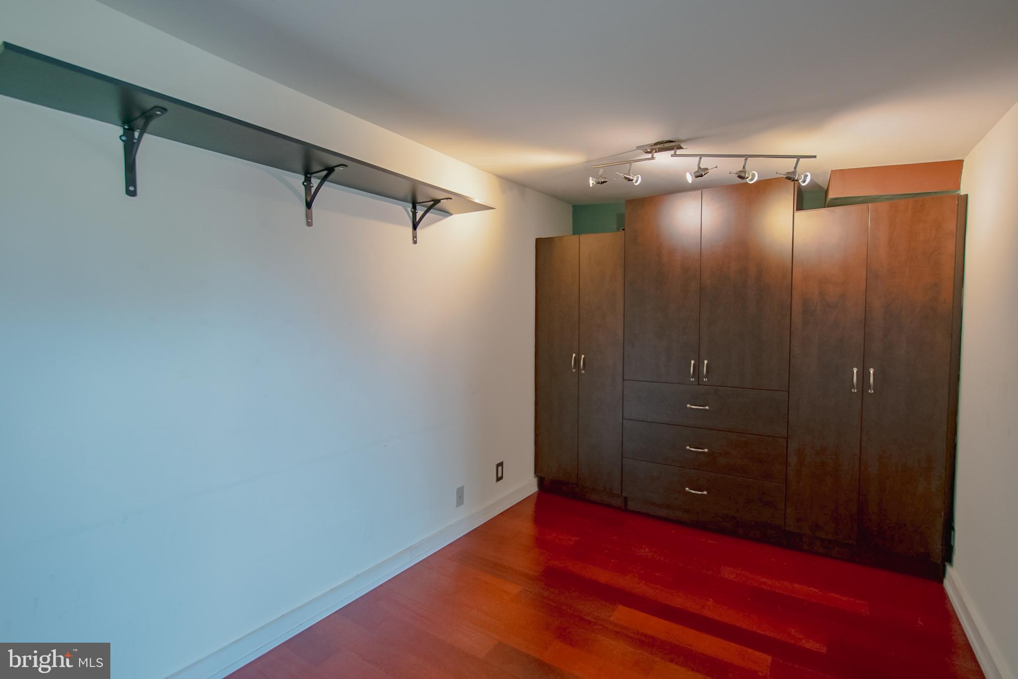 GRADUATE HOSPITAL - Residential Lease