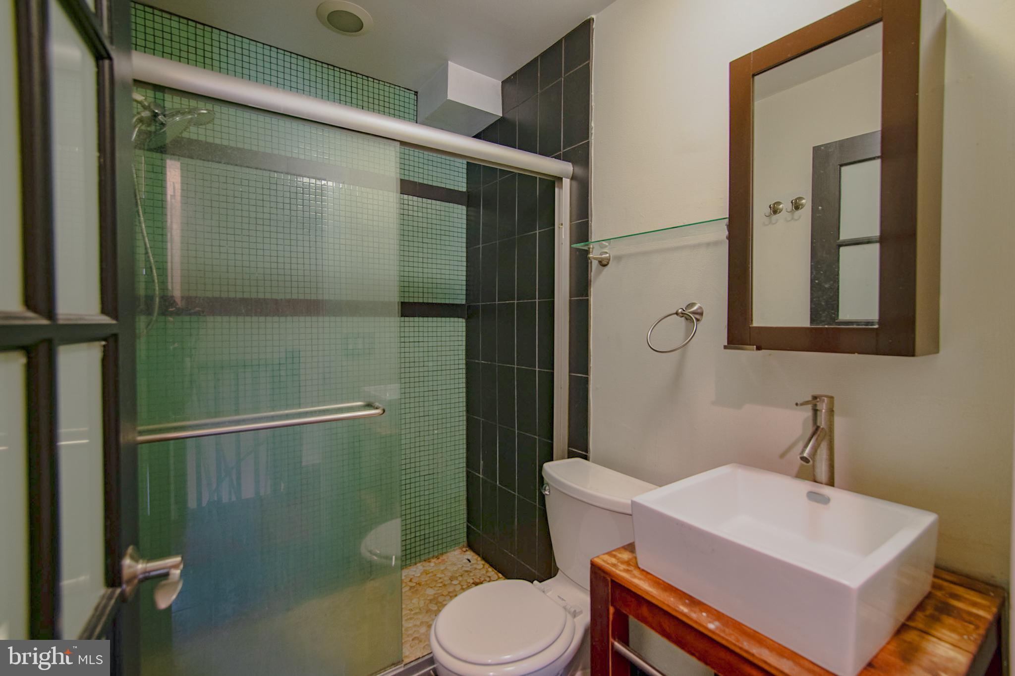 GRADUATE HOSPITAL - Residential Lease