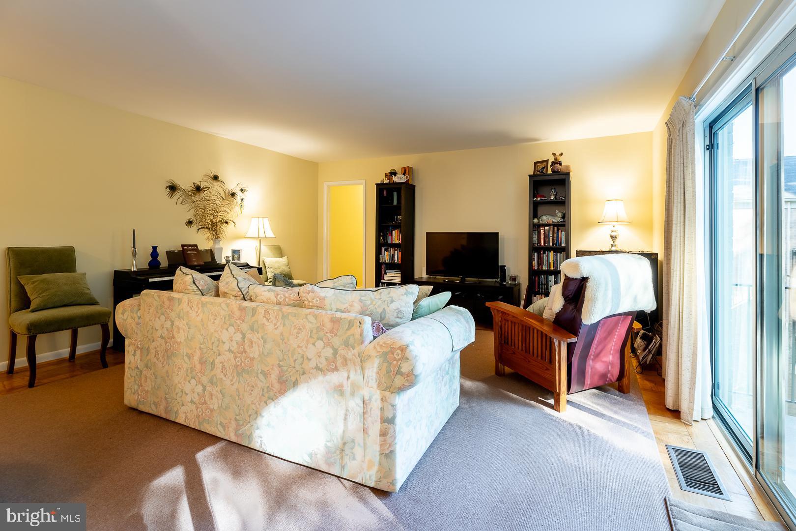 PARKSIDE CONDOMINIUMS - Residential Lease