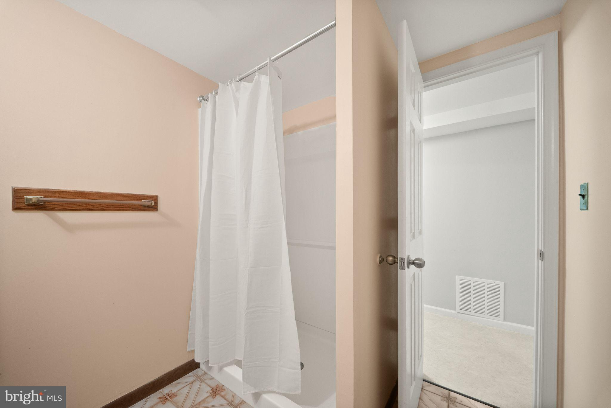 MONTCLAIR - Residential