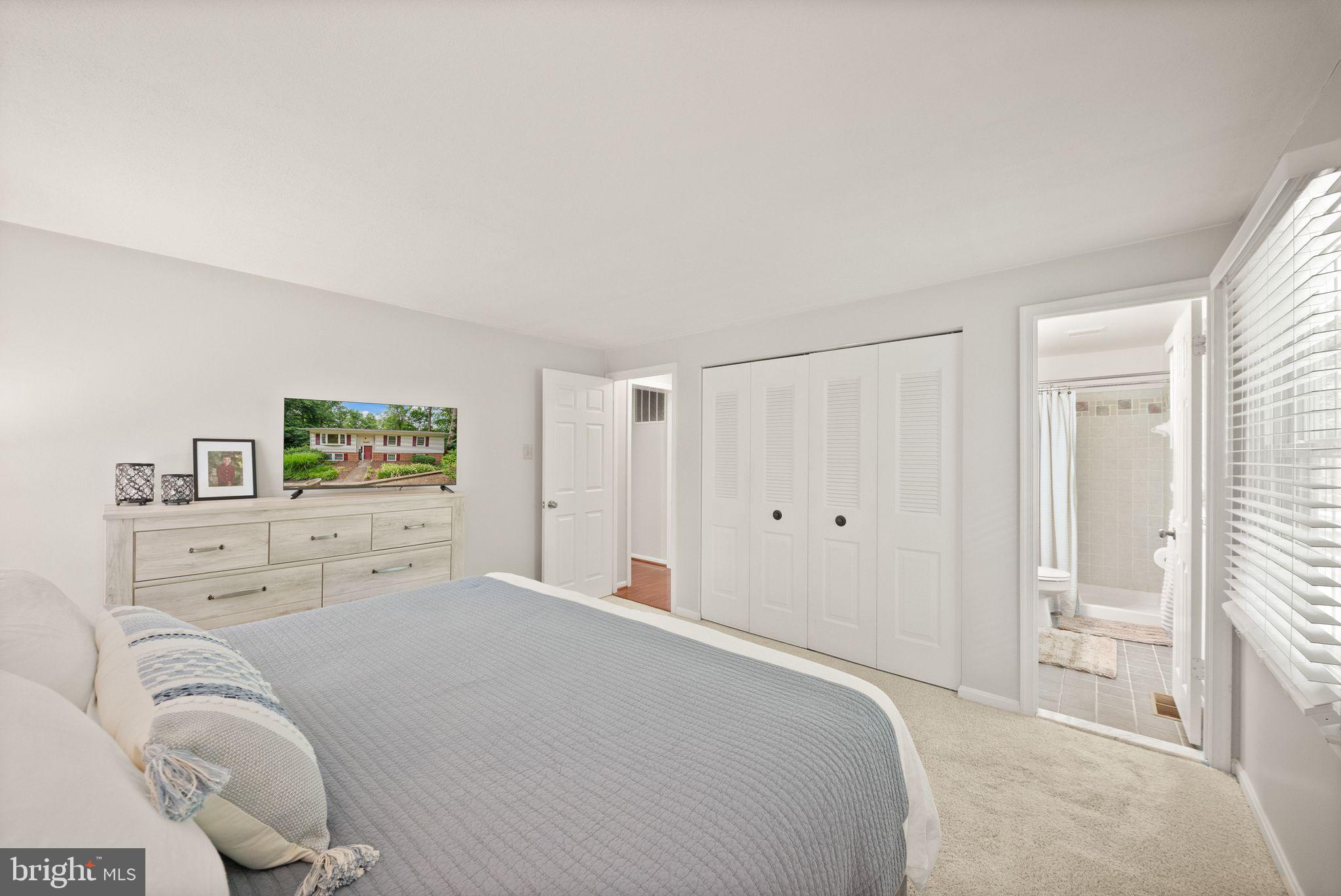 MONTCLAIR - Residential