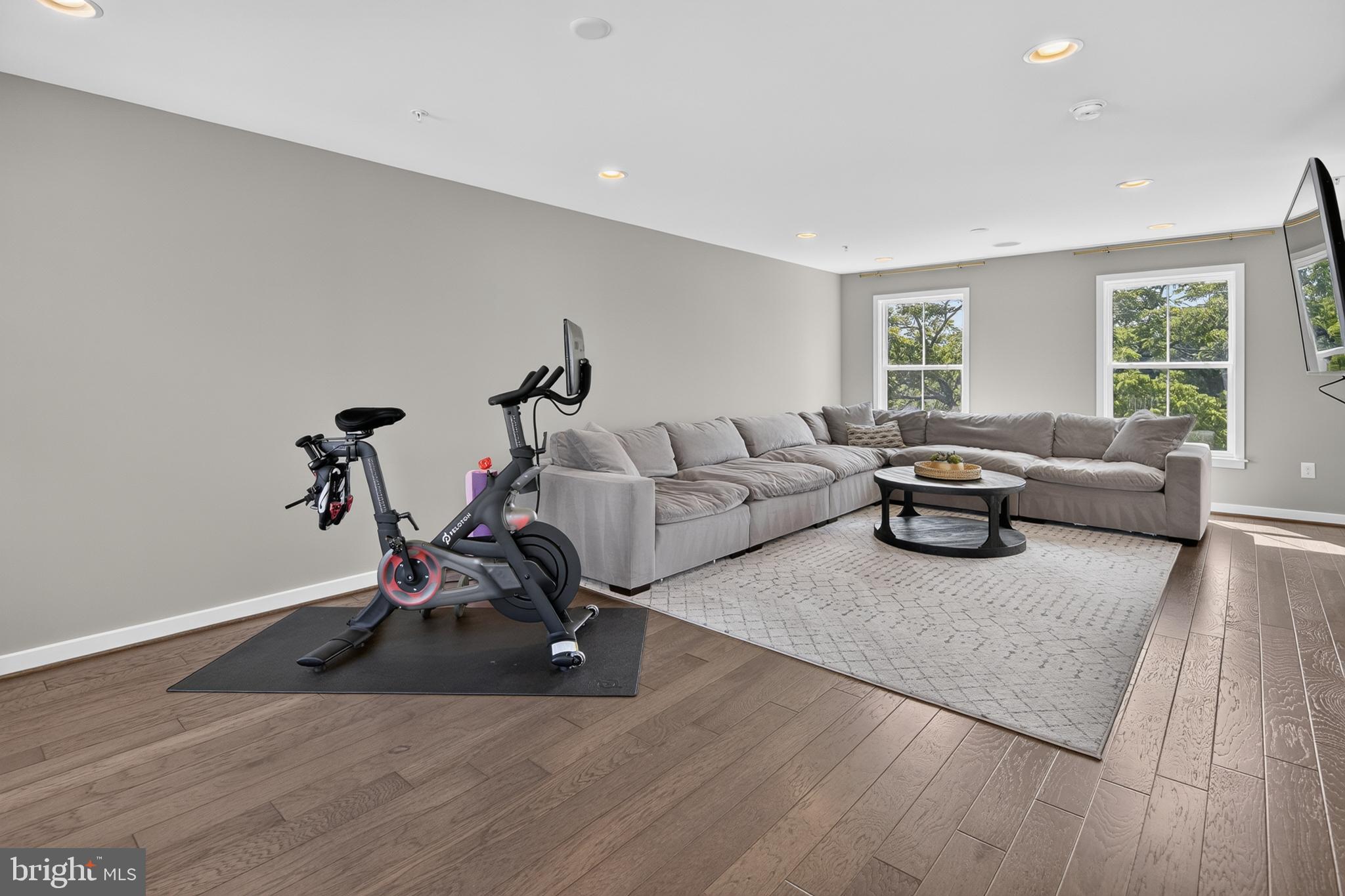 MOUNT VINEYARD - Residential