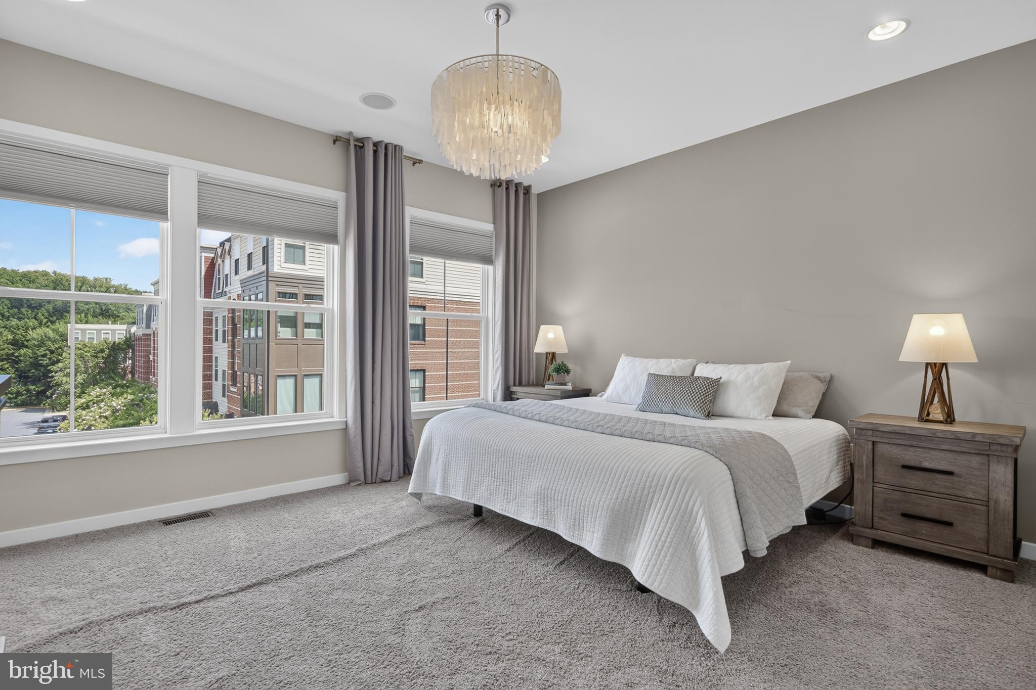 MOUNT VINEYARD - Residential
