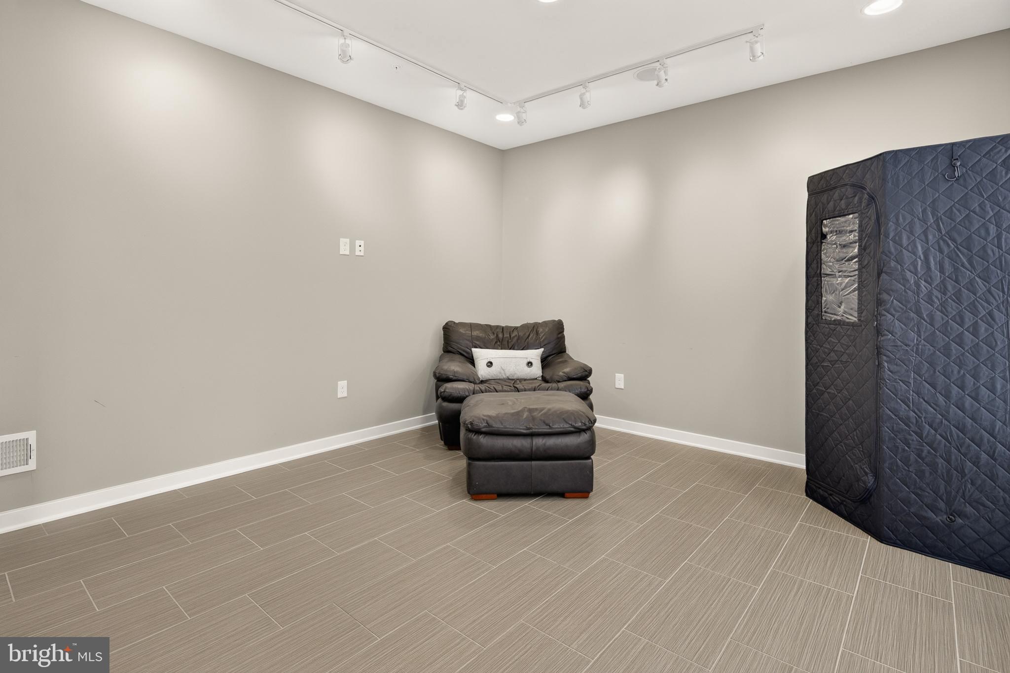 MOUNT VINEYARD - Residential