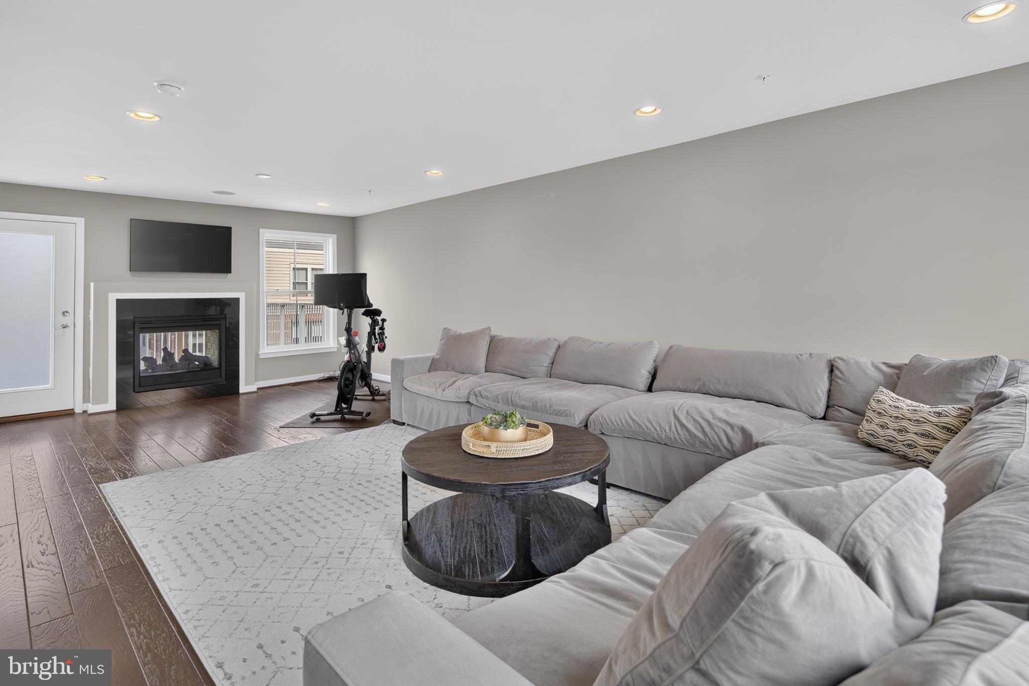 MOUNT VINEYARD - Residential