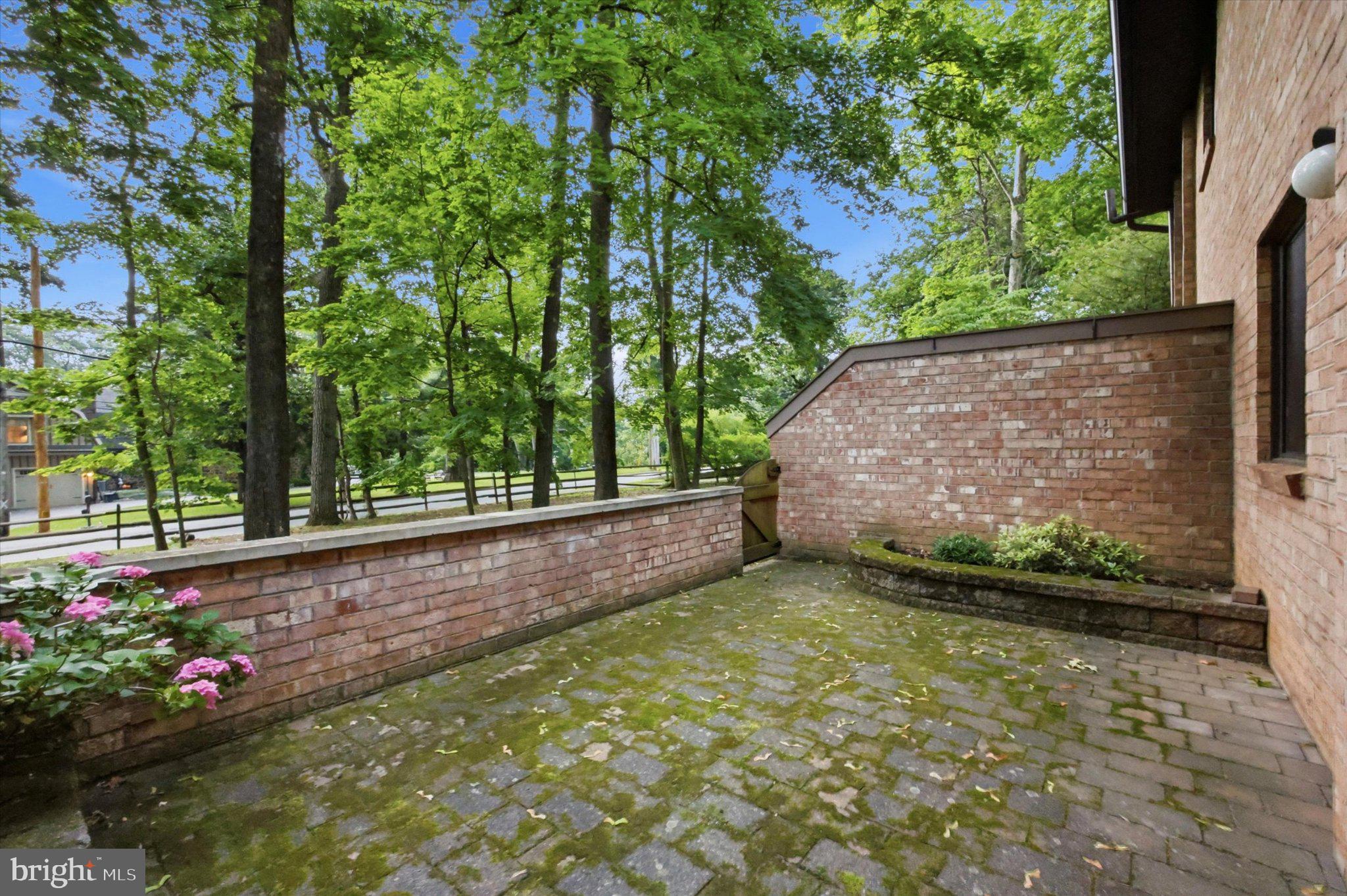 WOODGATE - Residential