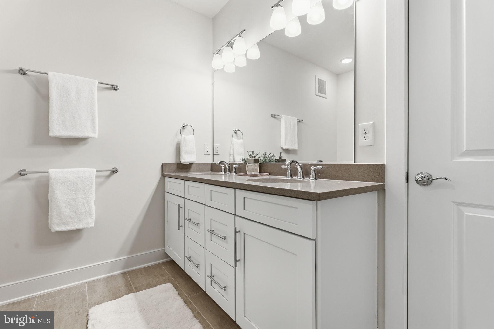 LOFTS AT RESTON STATION - Residential