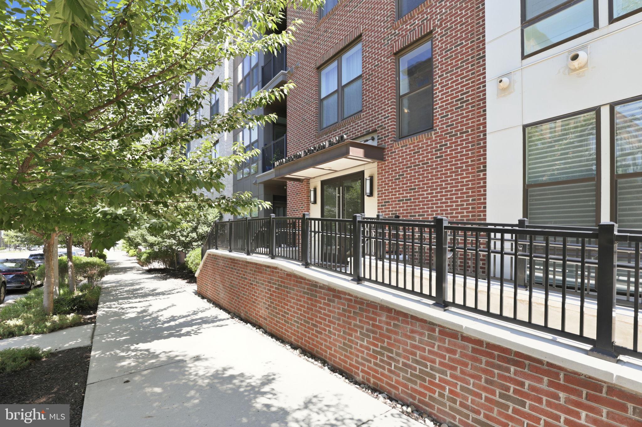 LOFTS AT RESTON STATION - Residential