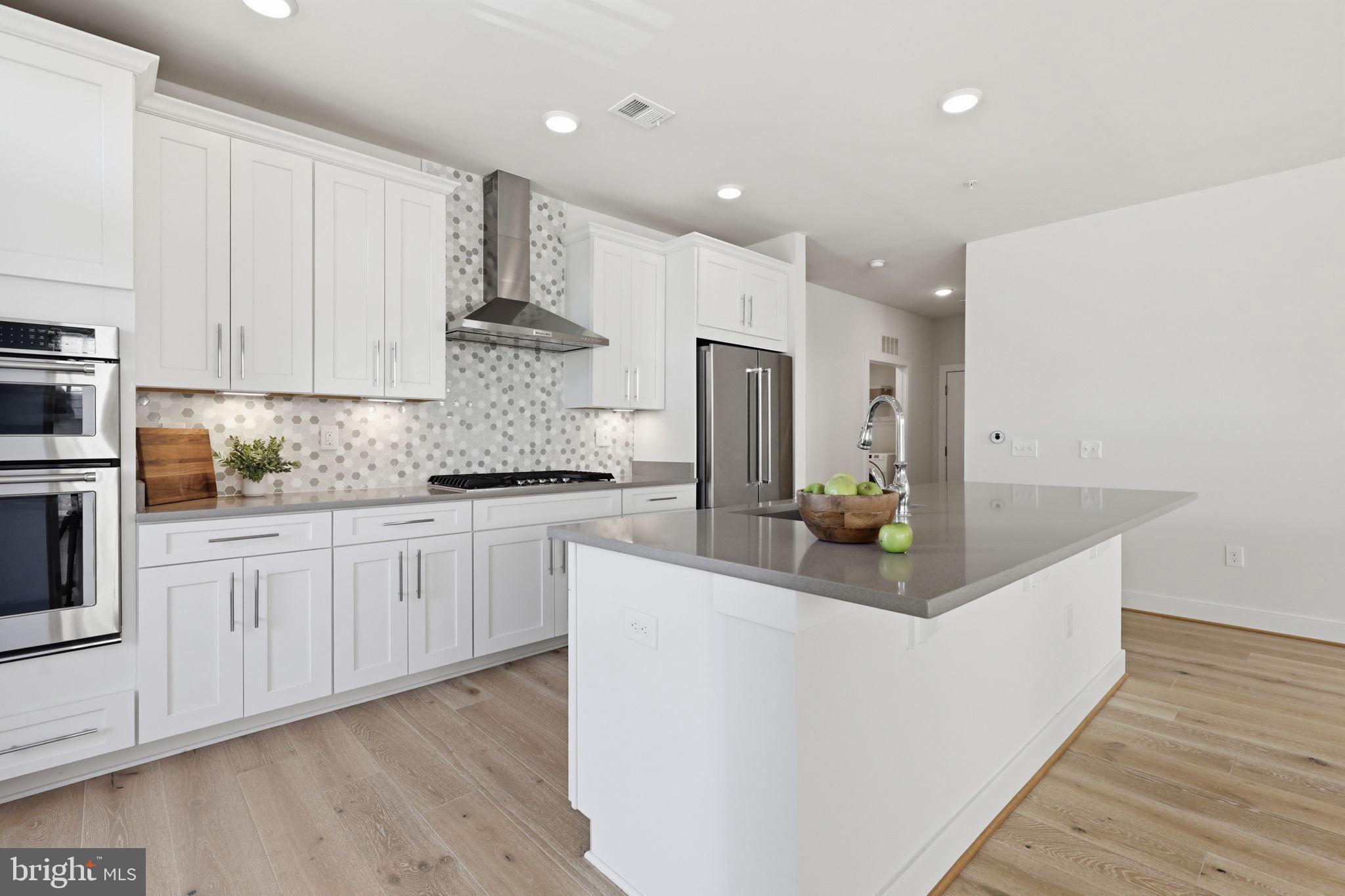 LOFTS AT RESTON STATION - Residential