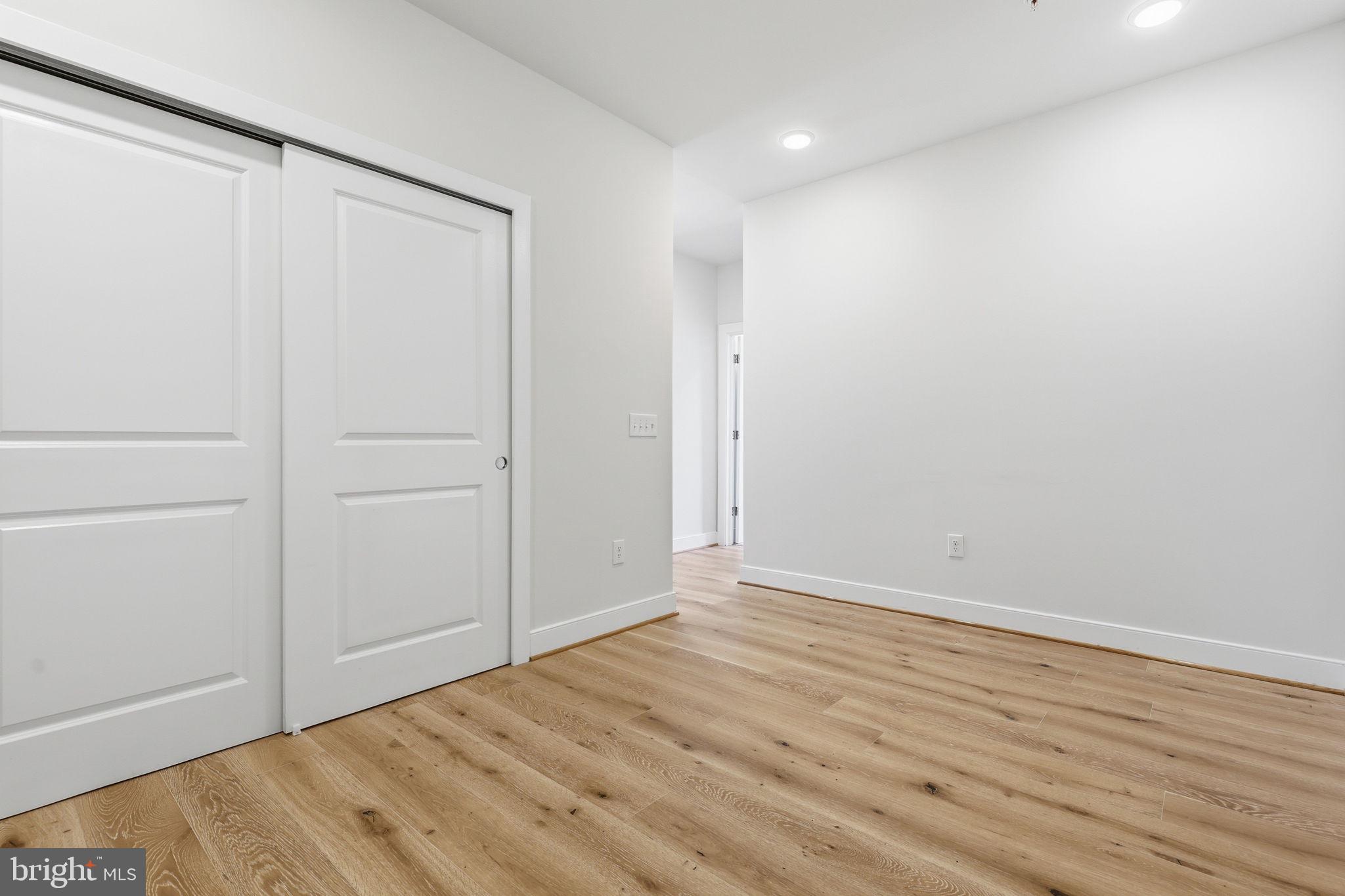 LOFTS AT RESTON STATION - Residential