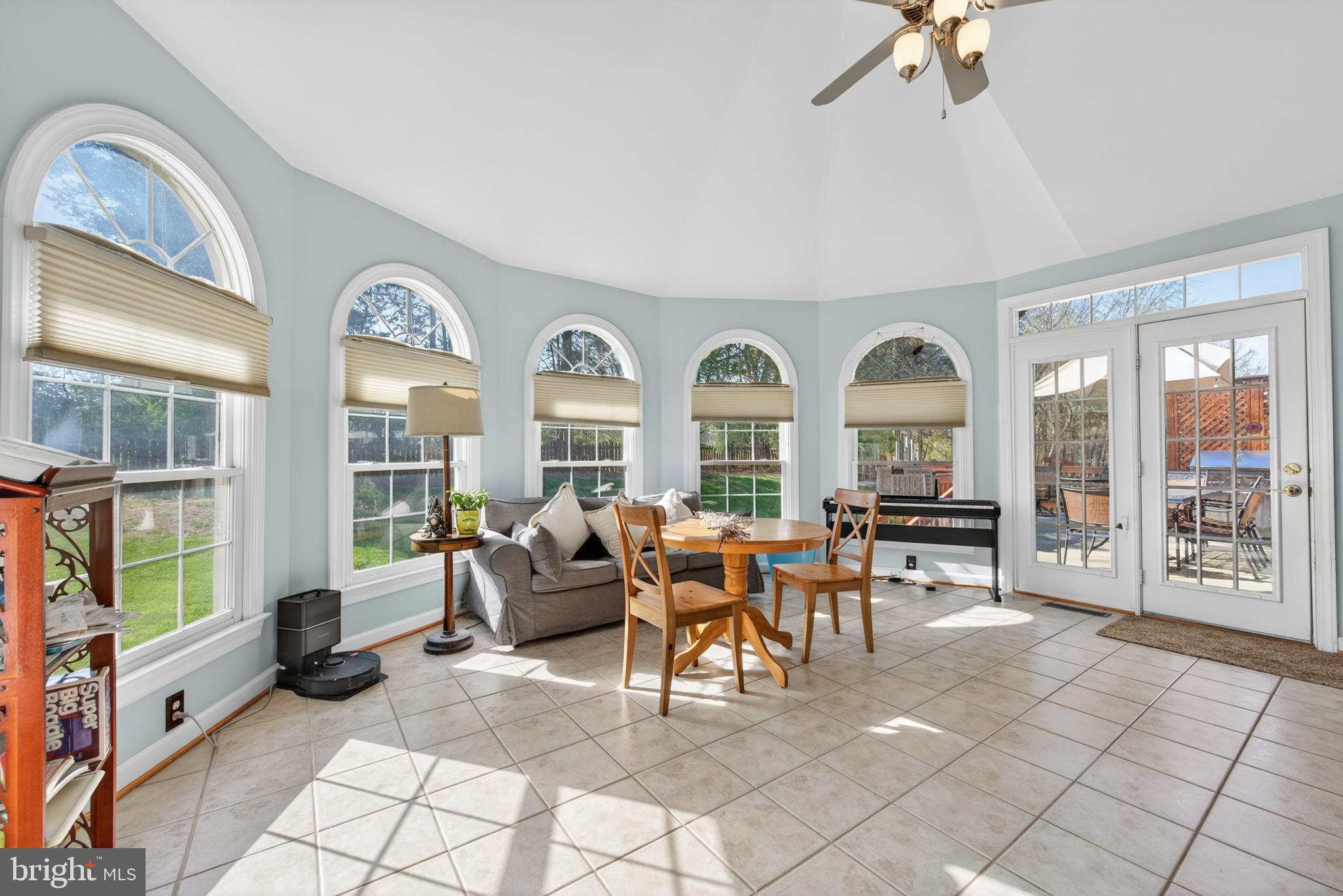 NORTHLAKE - Residential
